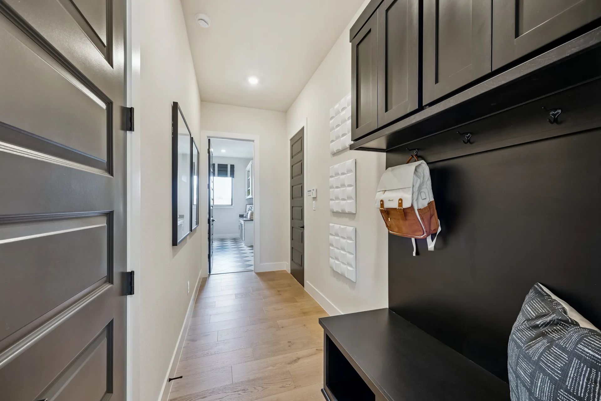 Plan 5058 Valet - Staged