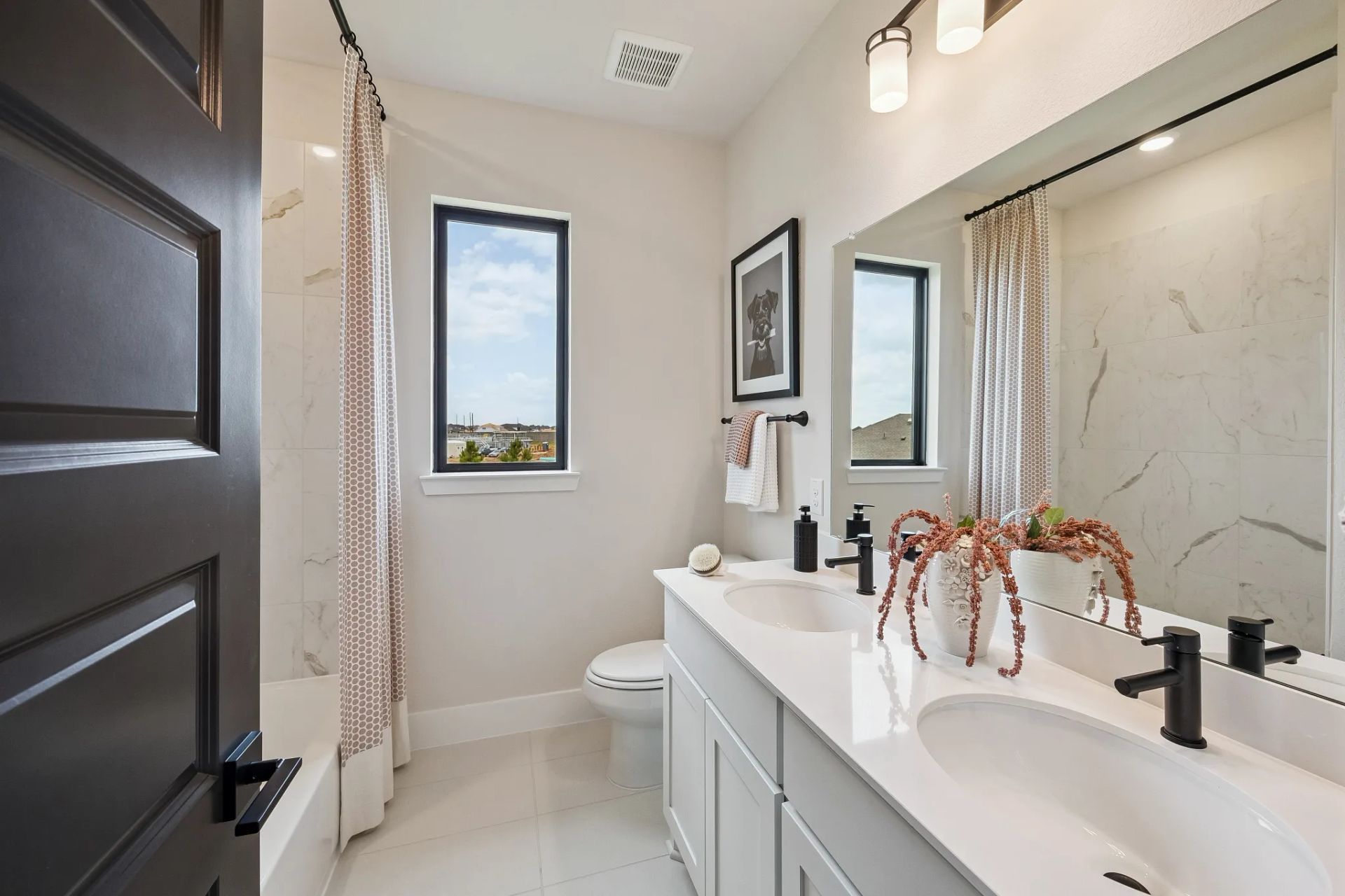 Plan 5058 Bath 3 - Staged