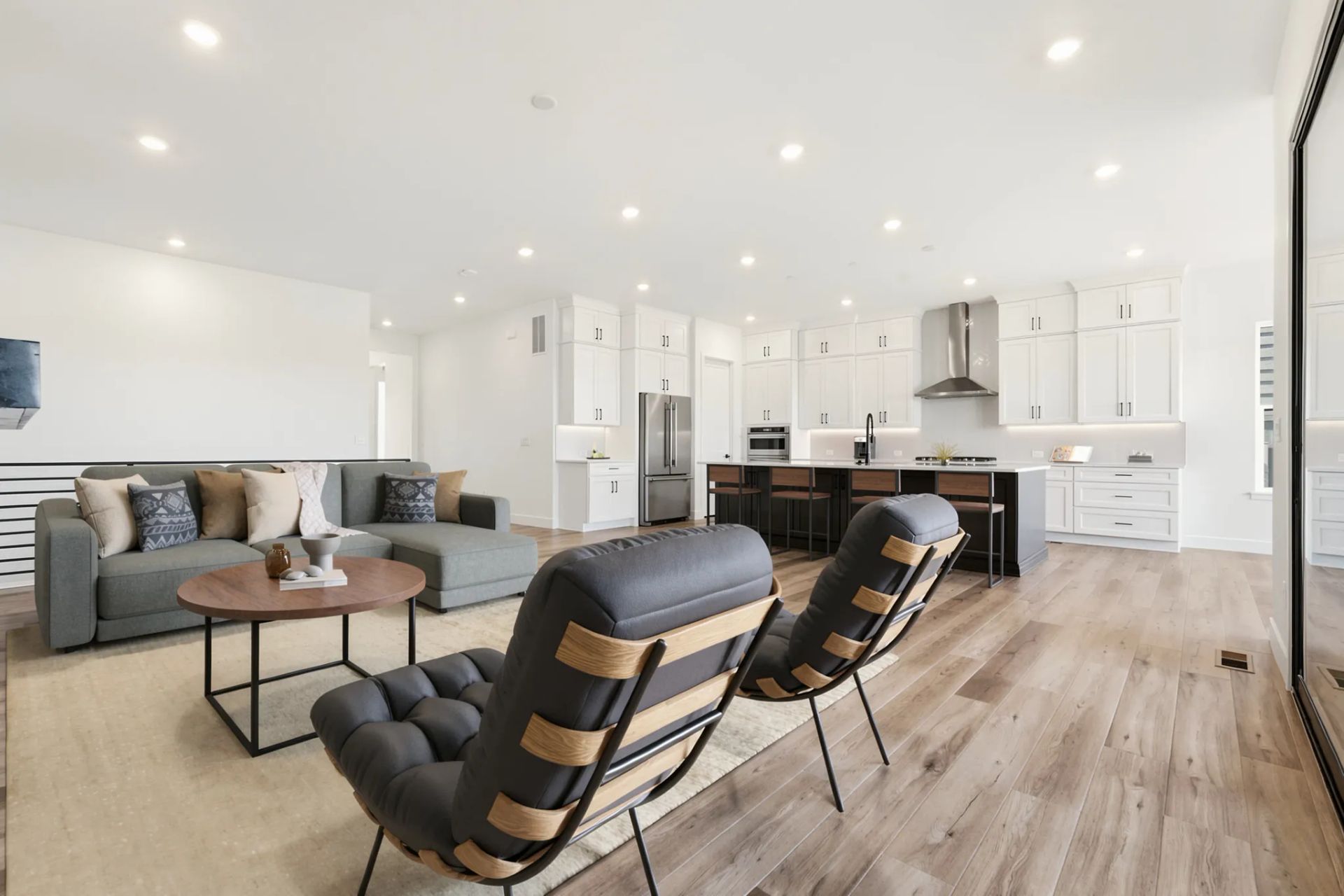 Homesite 143 Great Room + Kitchen - Virtually Stag