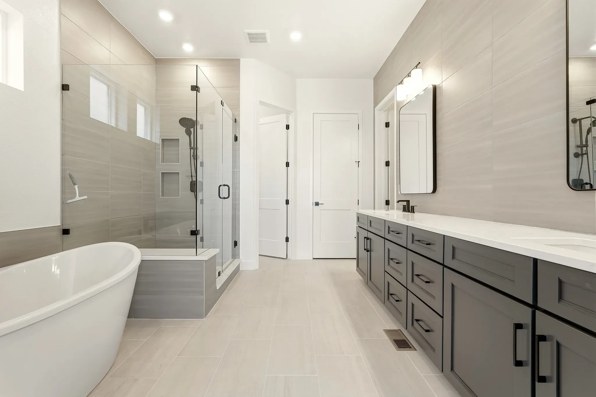 Homesite 143 Primary Bath