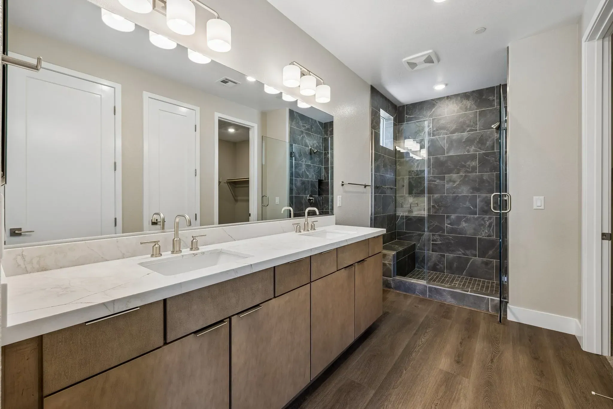 Connect Primary Bath