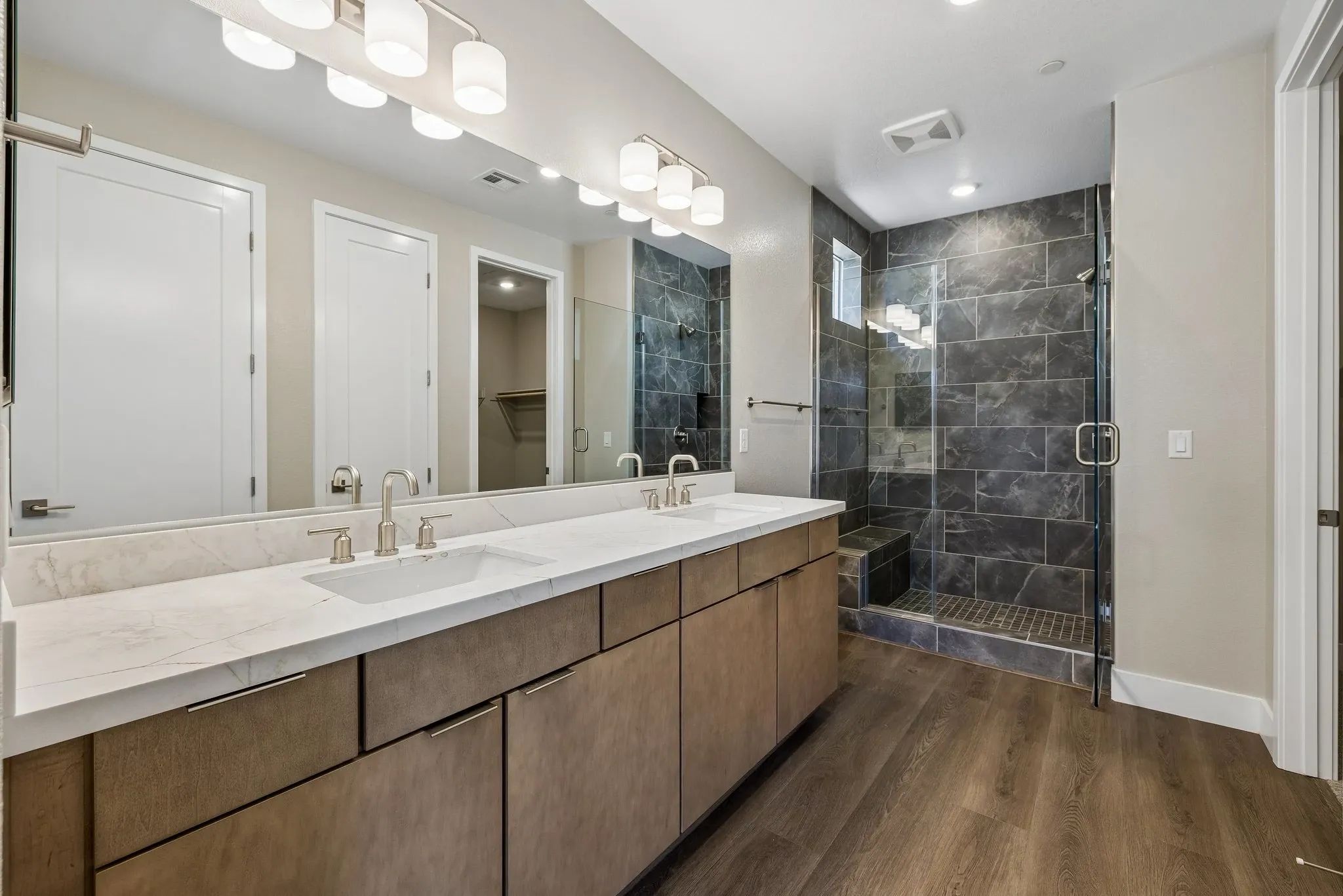 Connect Primary Bath