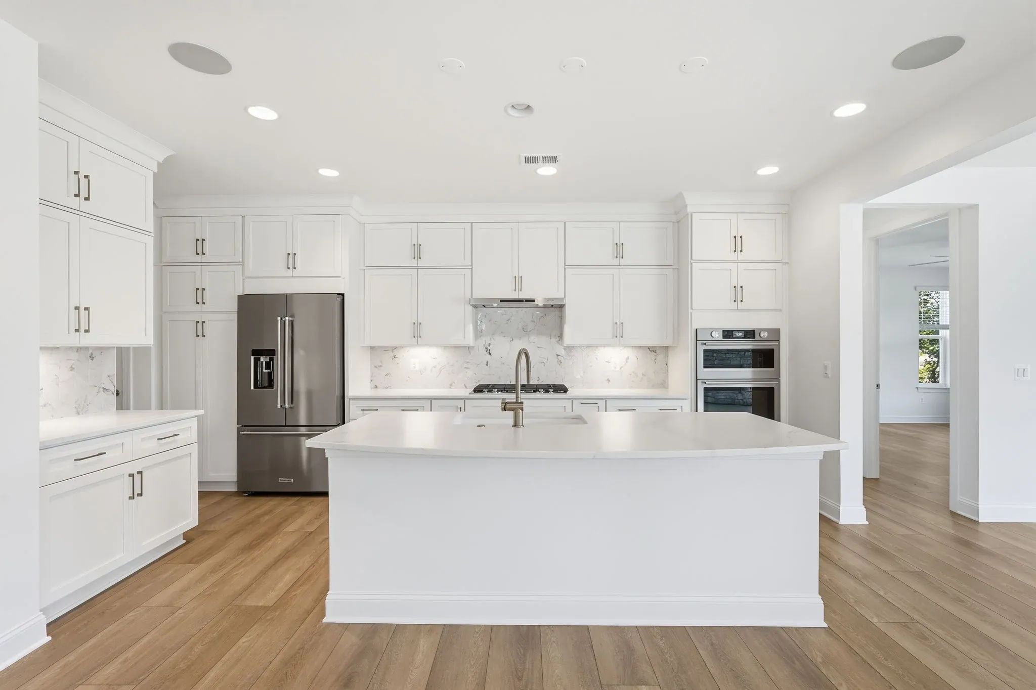 Nice II Kitchen