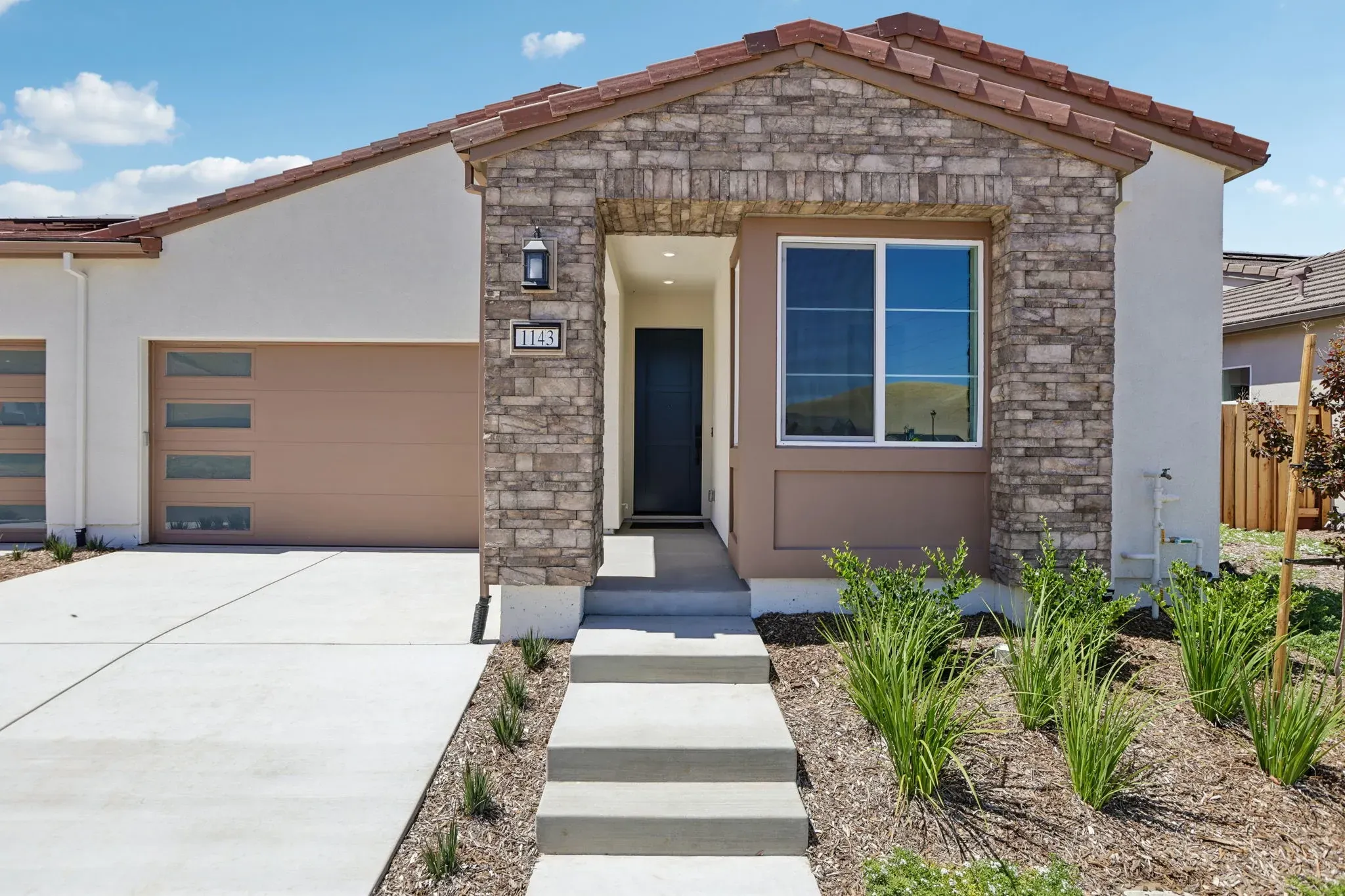 1143 Riverbend Drive (Plan 4)