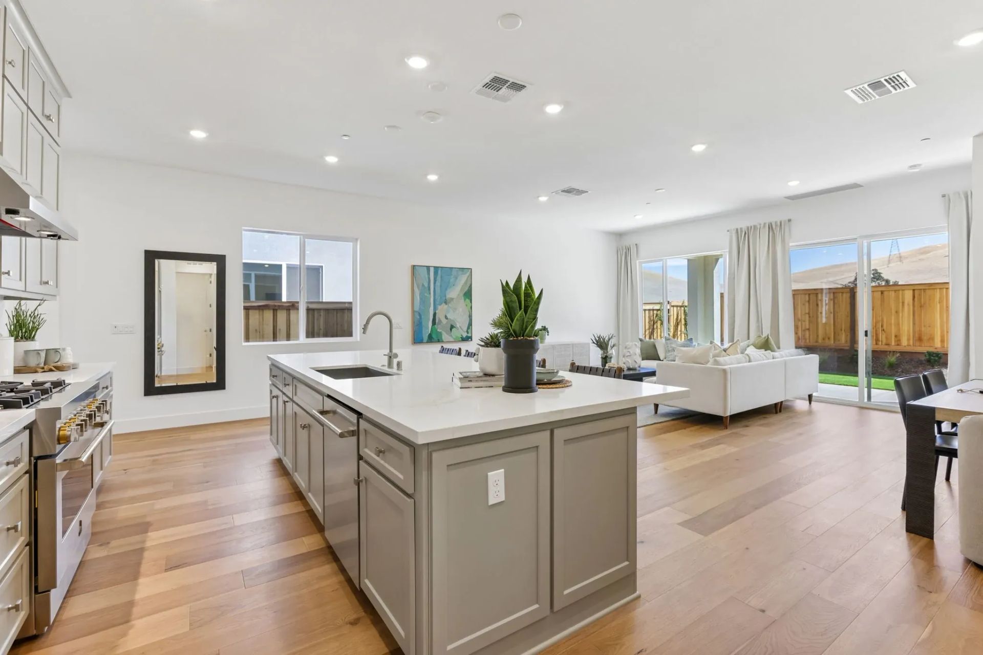 The Meadows Homesite 31 Great Room Virtually Stage