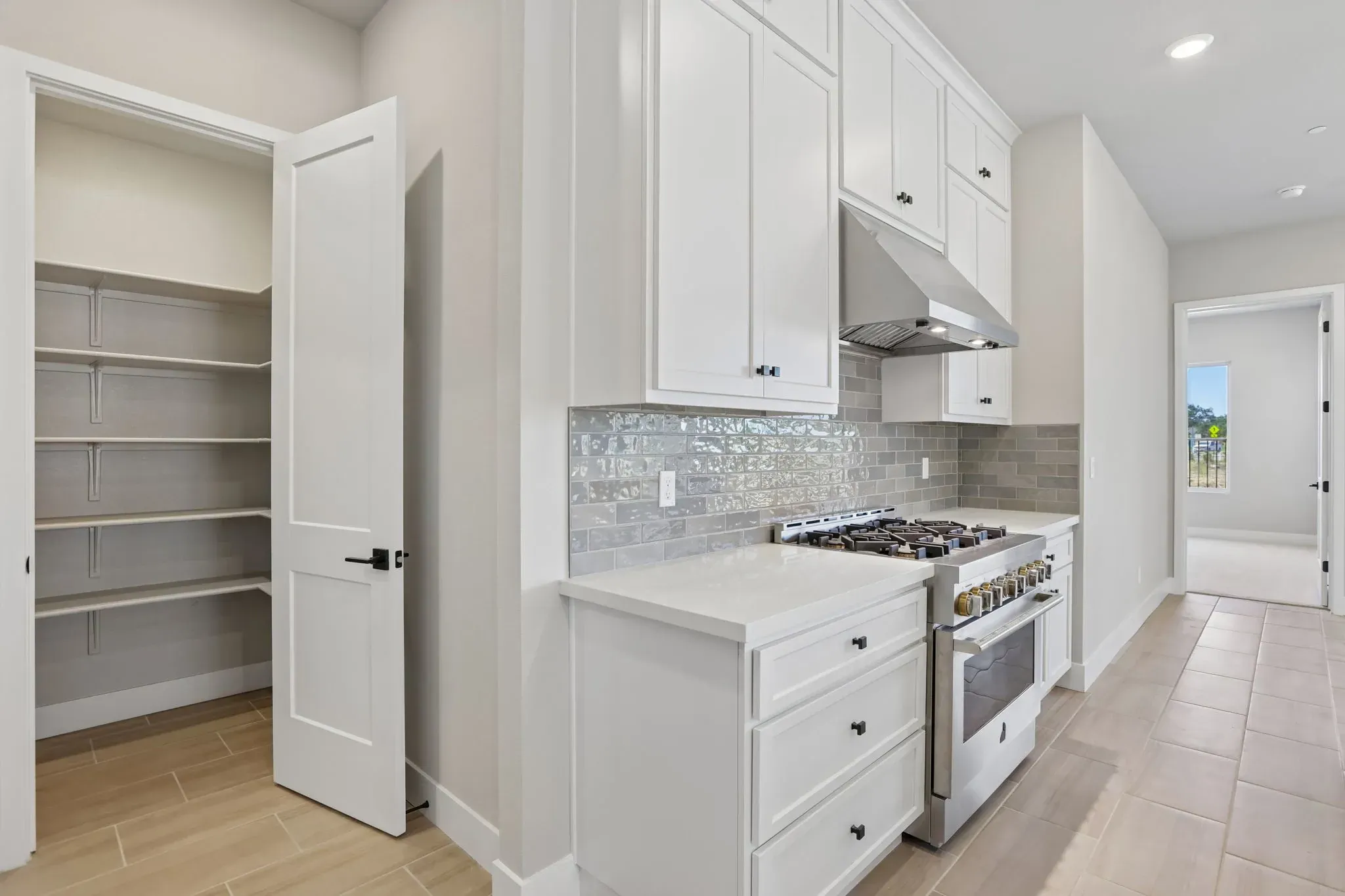 The Meadows Homesite 2 Kitchen & Pantry