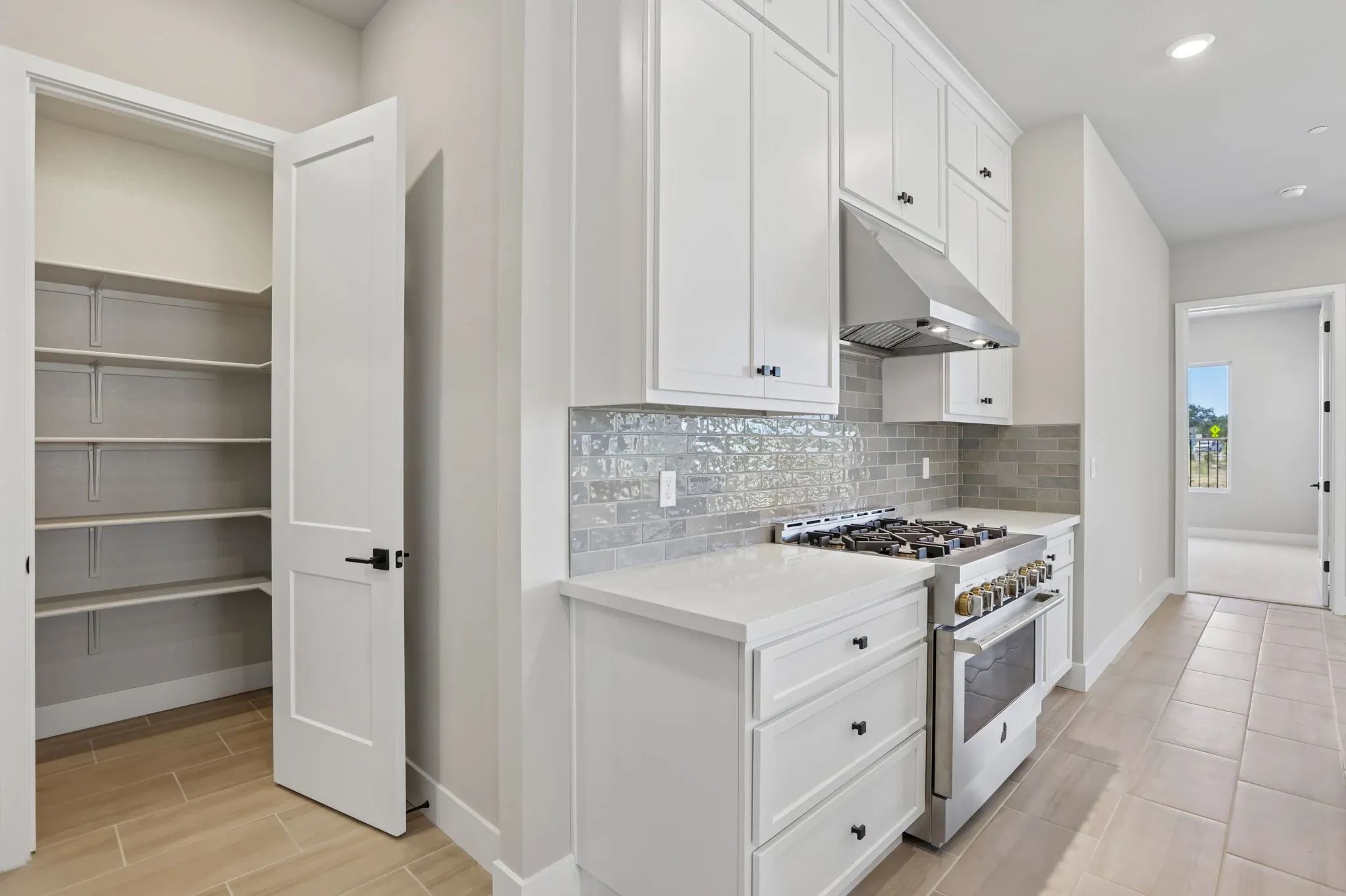 The Meadows Homesite 2 Kitchen & Pantry