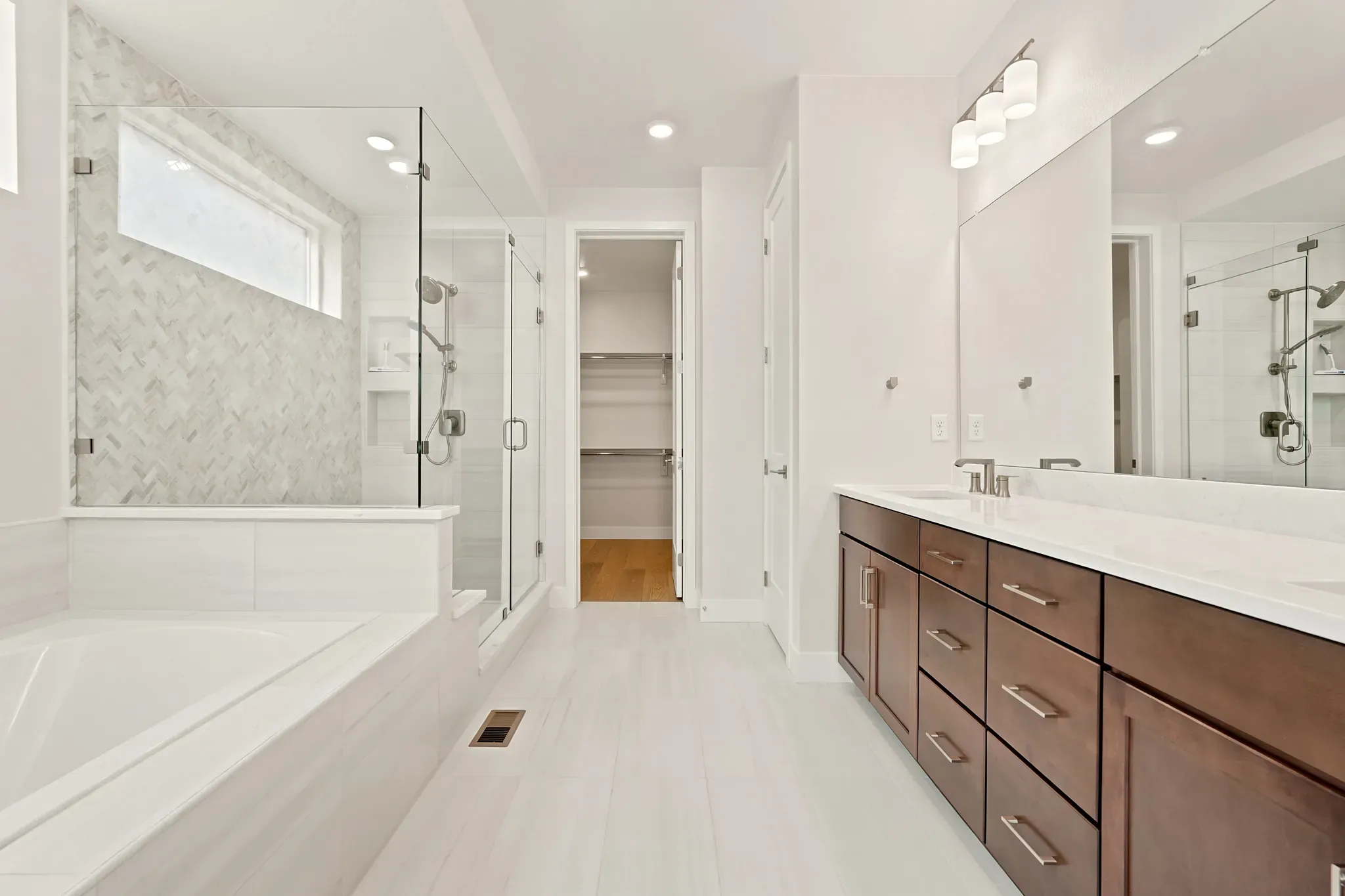 Homesite 267 Primary Bath