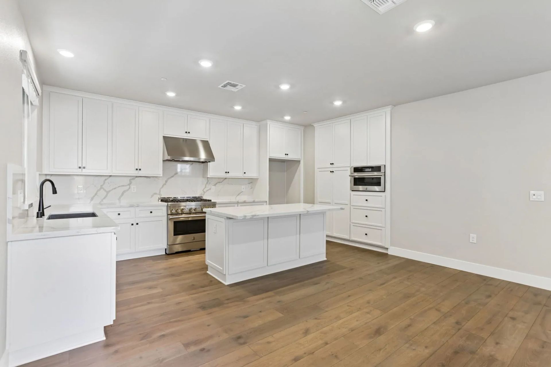 Abigail Place Homesite 8 Kitchen
