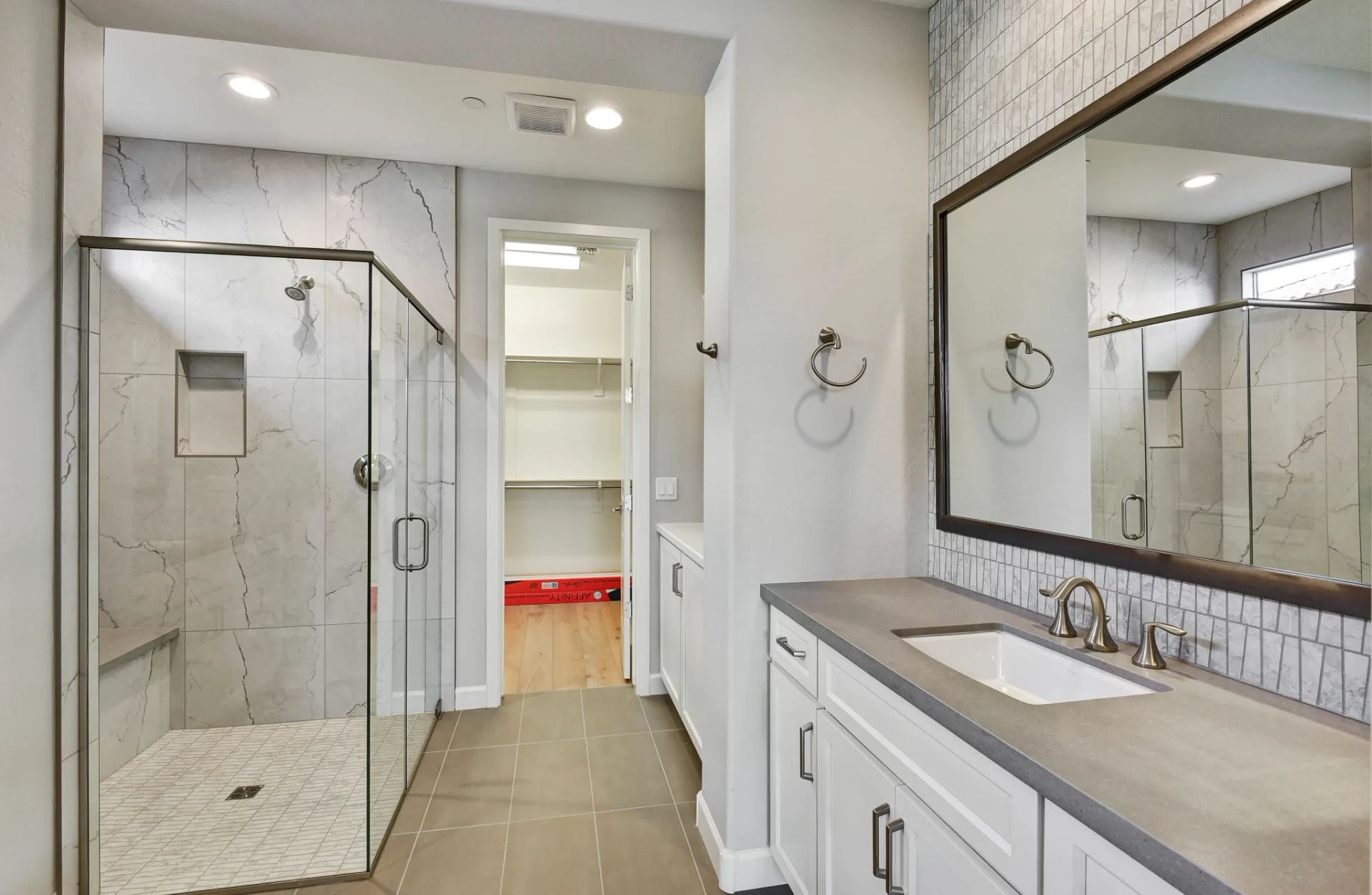 Verde River Nice HS 896 Primary Bath