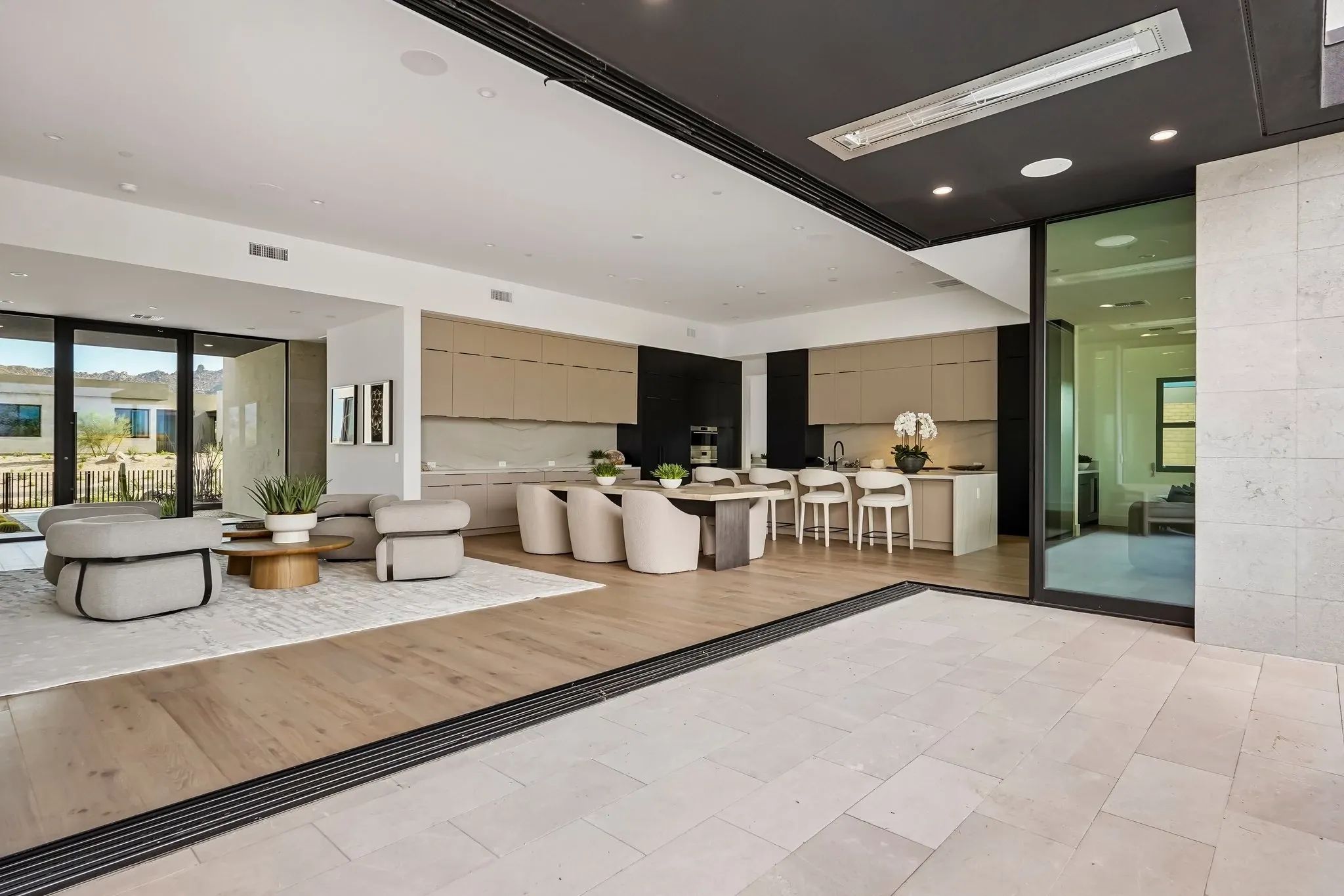 Indoor/Outdoor