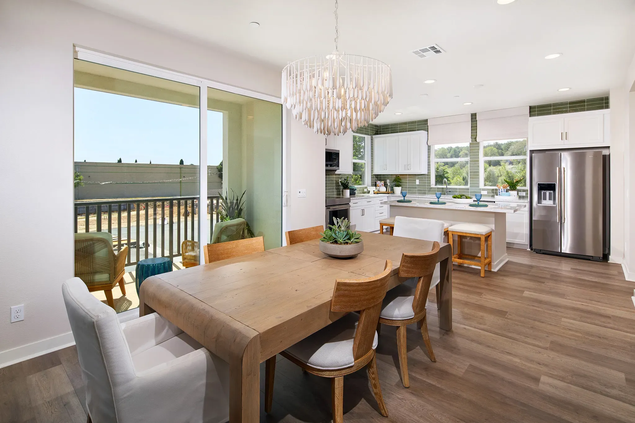 Dining/Kitchen