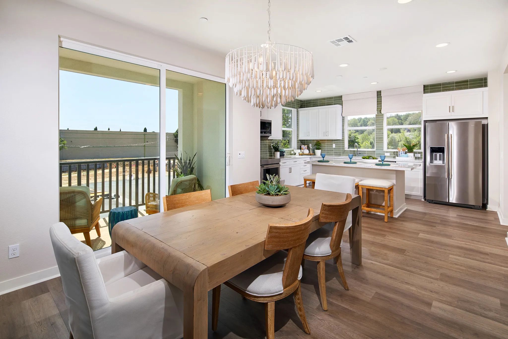 Dining/Kitchen