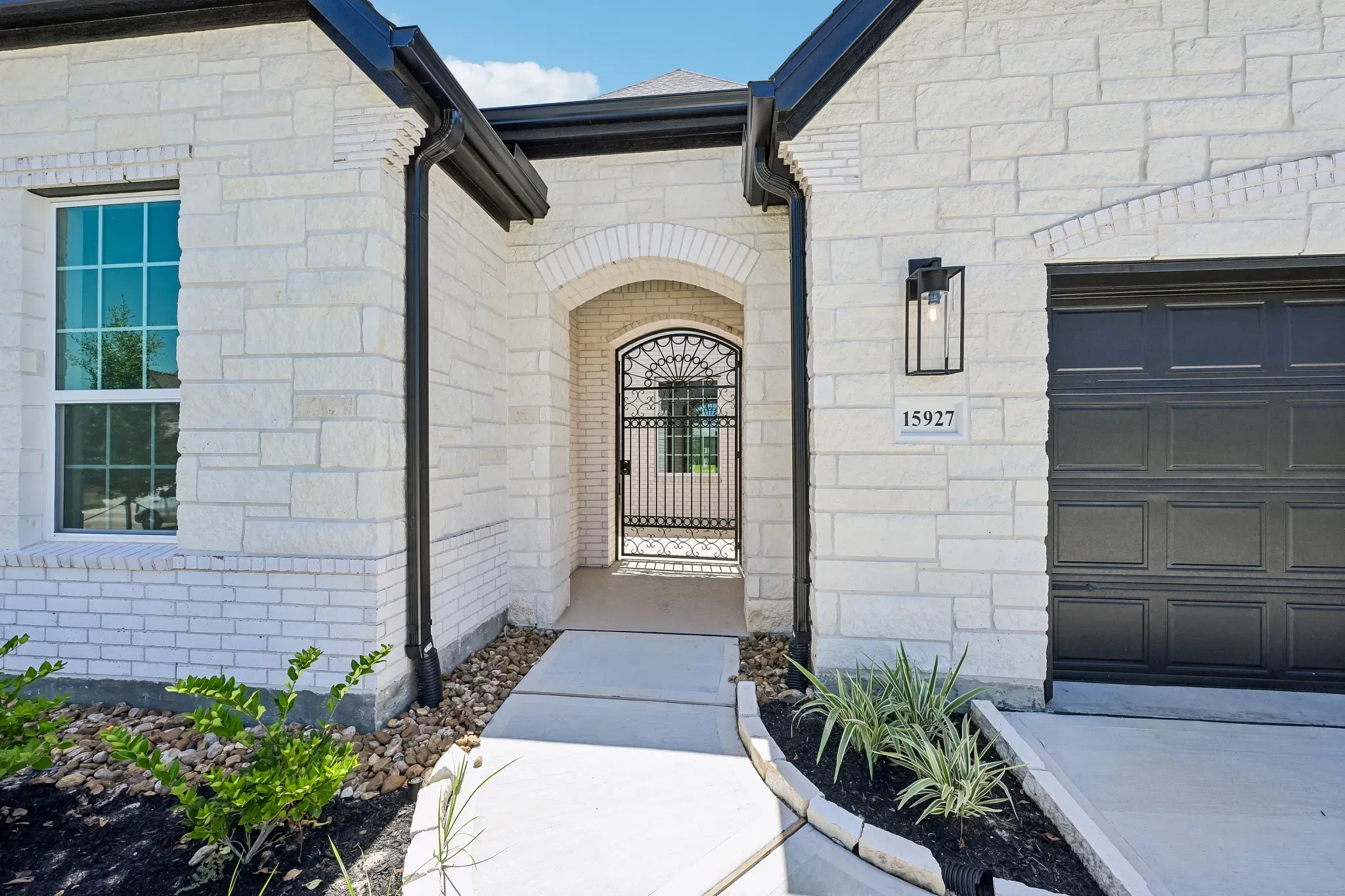 Homesite 7710 Porch