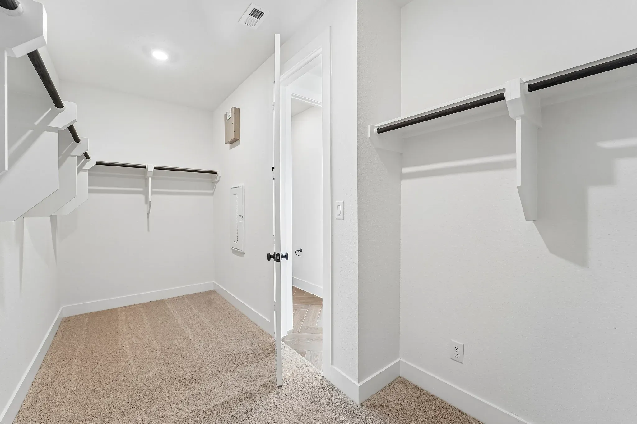 Homesite 2304 Closet