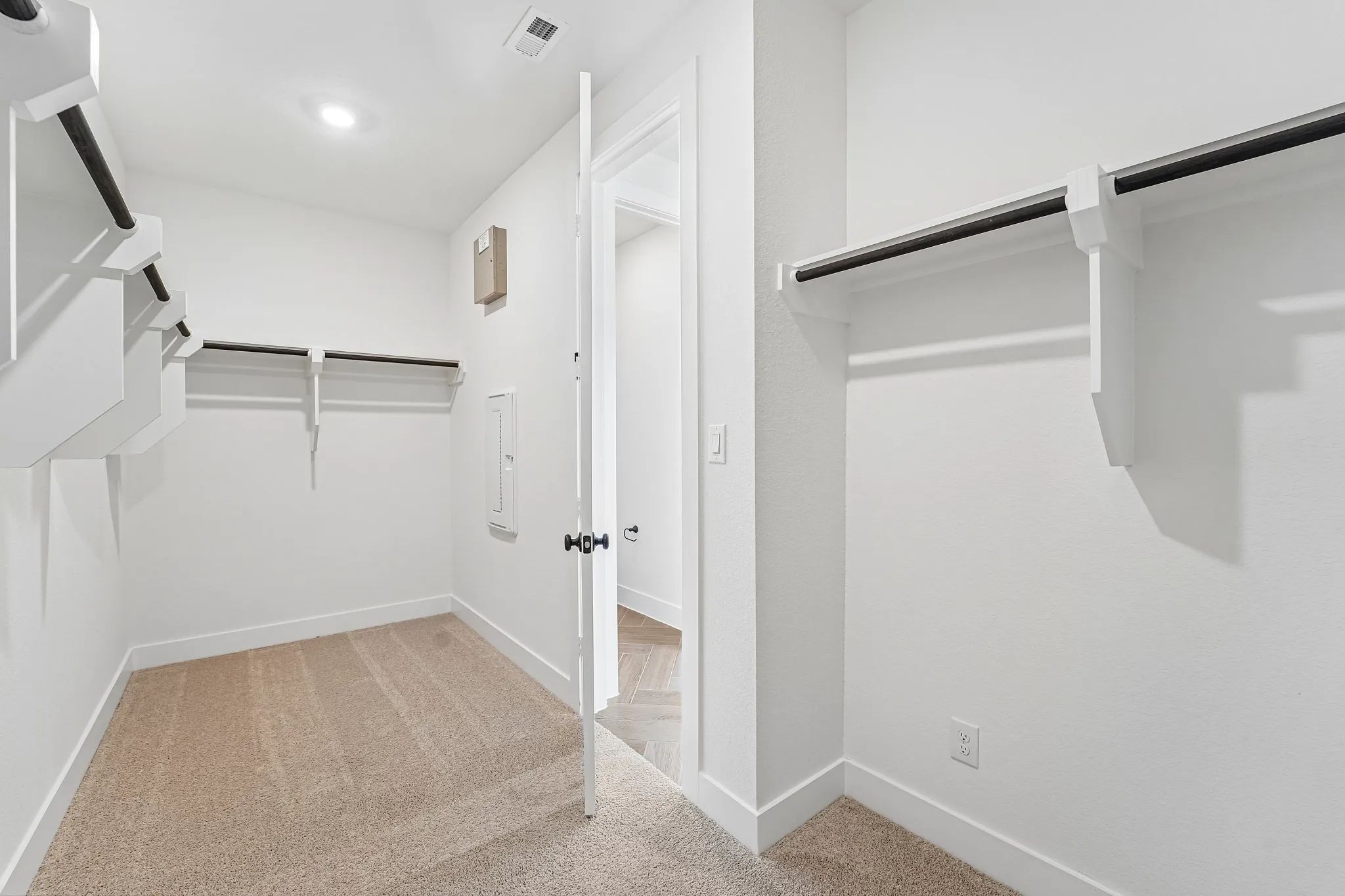 Homesite 2304 Closet