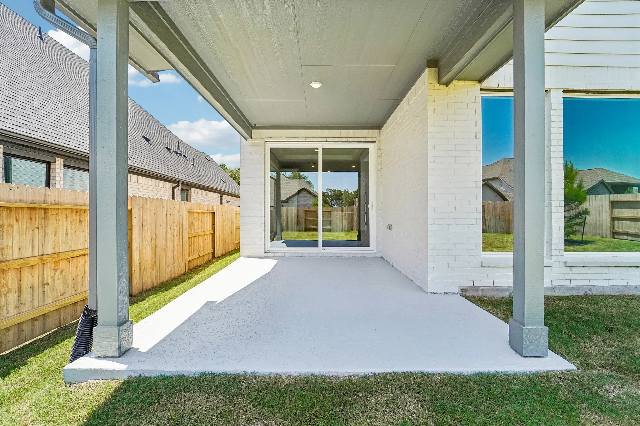 Homesite 2404 Outdoor Living