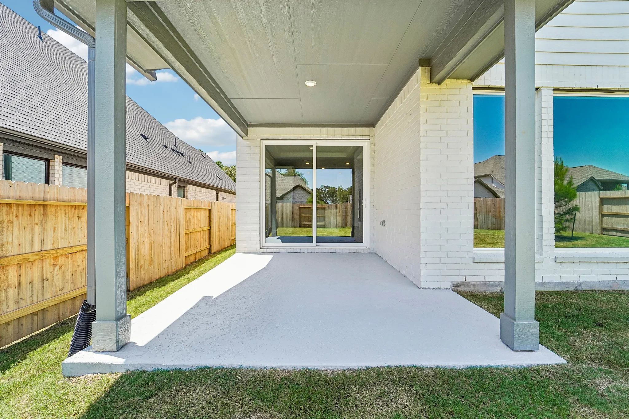 Homesite 2404 Outdoor Living