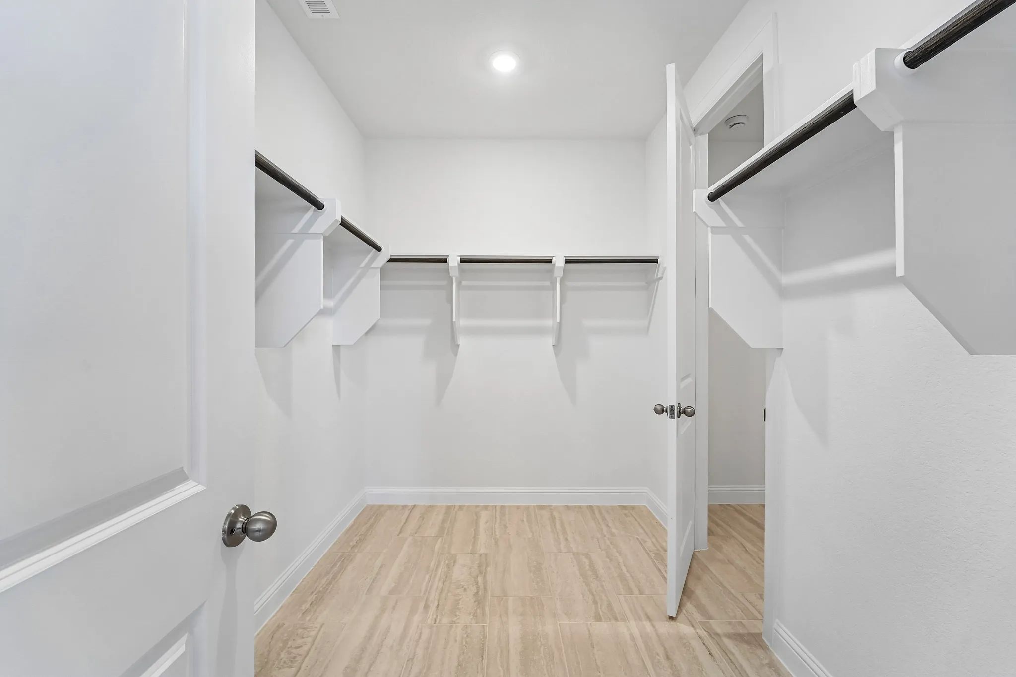 Homesite 2404 Closet