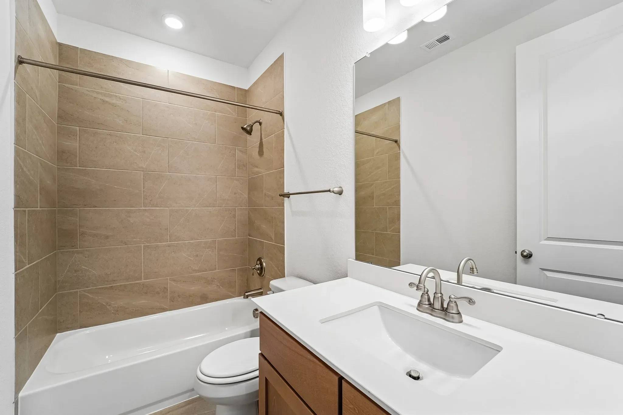 Homesite 2404 Bath 2