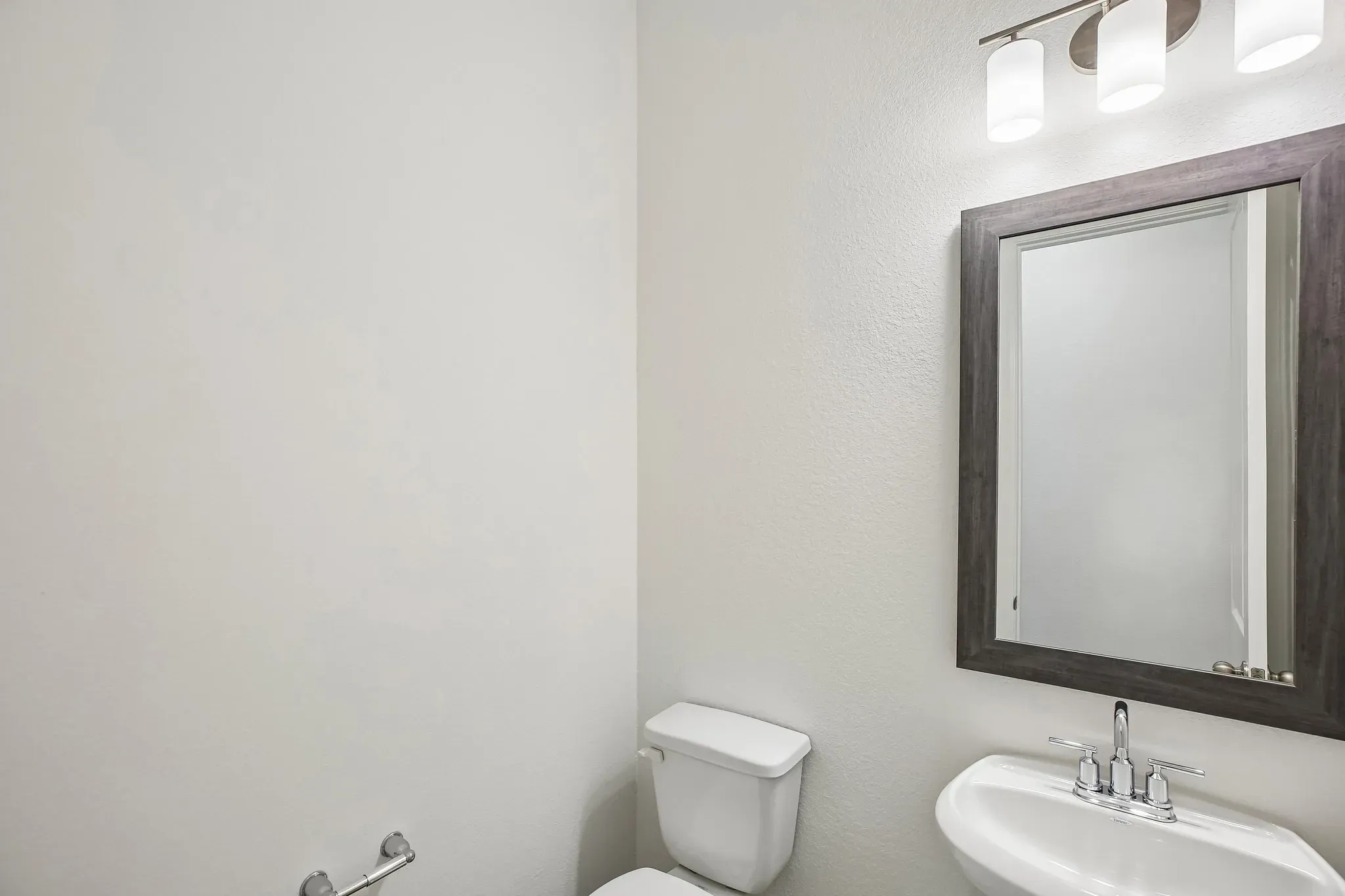 Homesite 1702 Powder Room