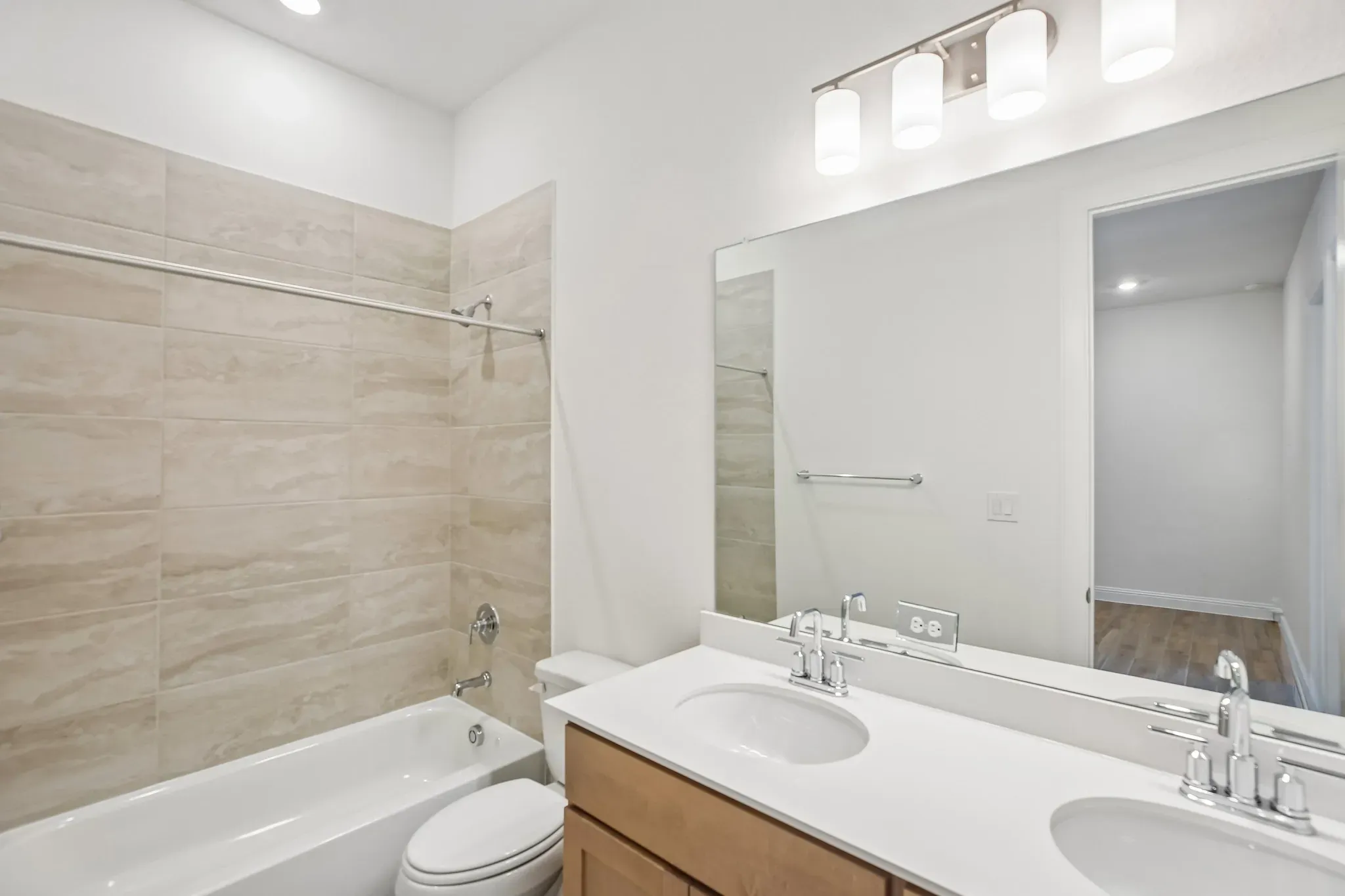 Homesite 1702 Bath 3