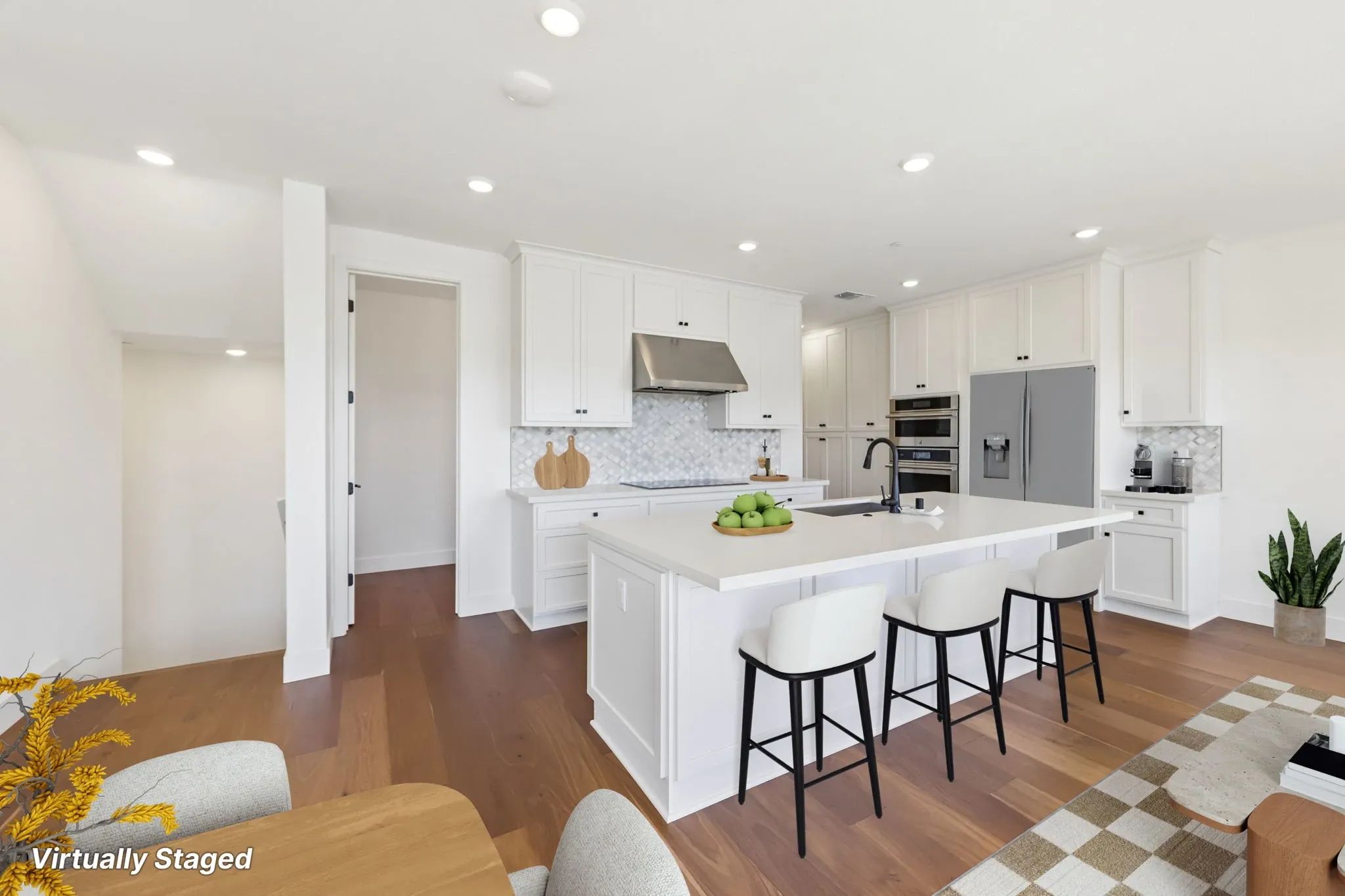 Serenity Homesite 501 Kitchen Virtually Staged