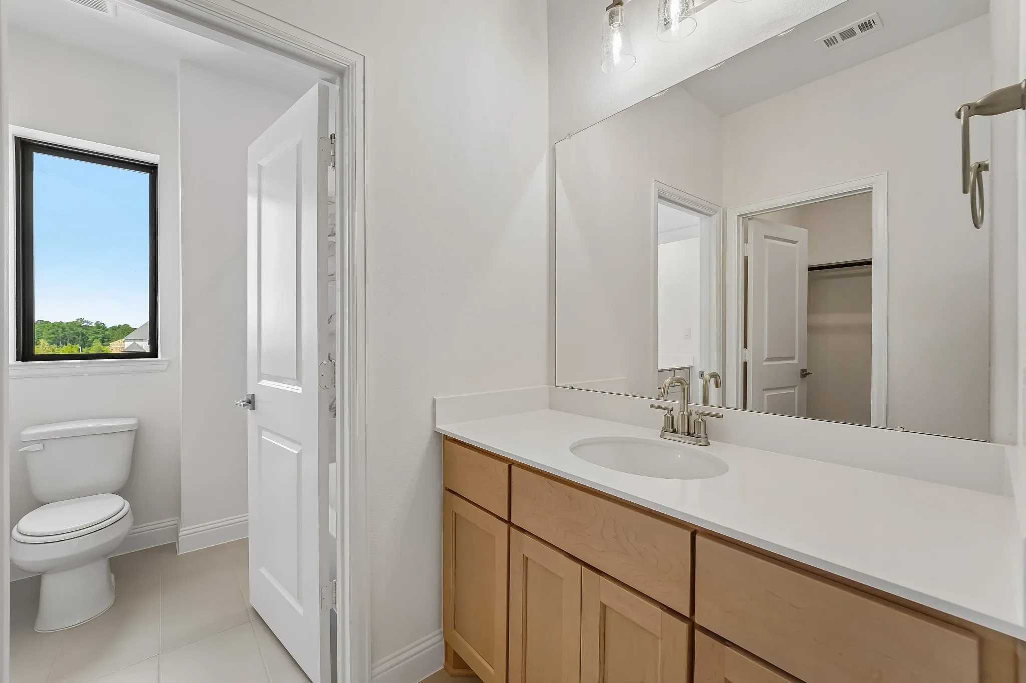 Homesite 7701 Bath 2