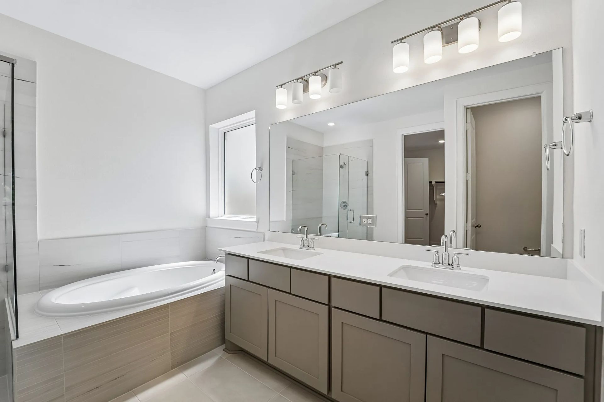 Homesite 6102 Primary Bath
