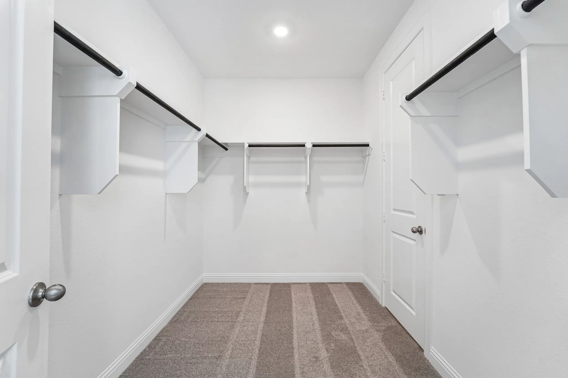Homesite 6102 Closet