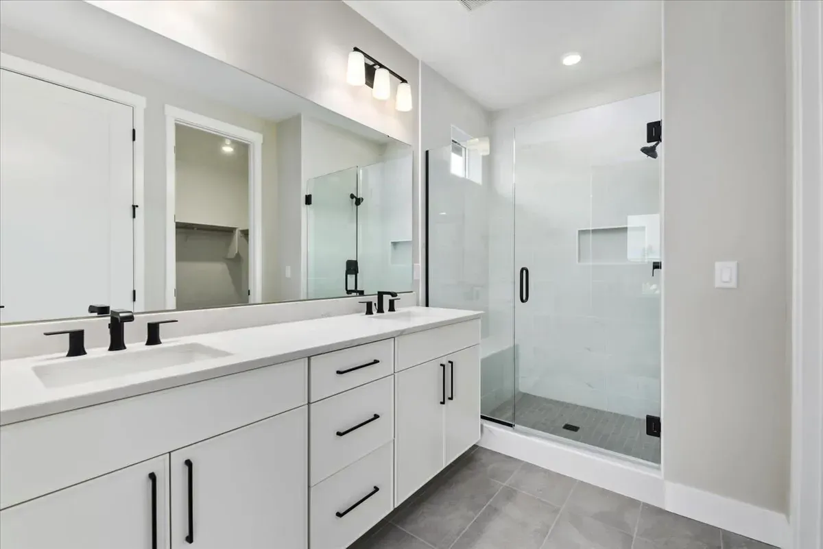 Valnova Affirm HS 1216 Primary Bath