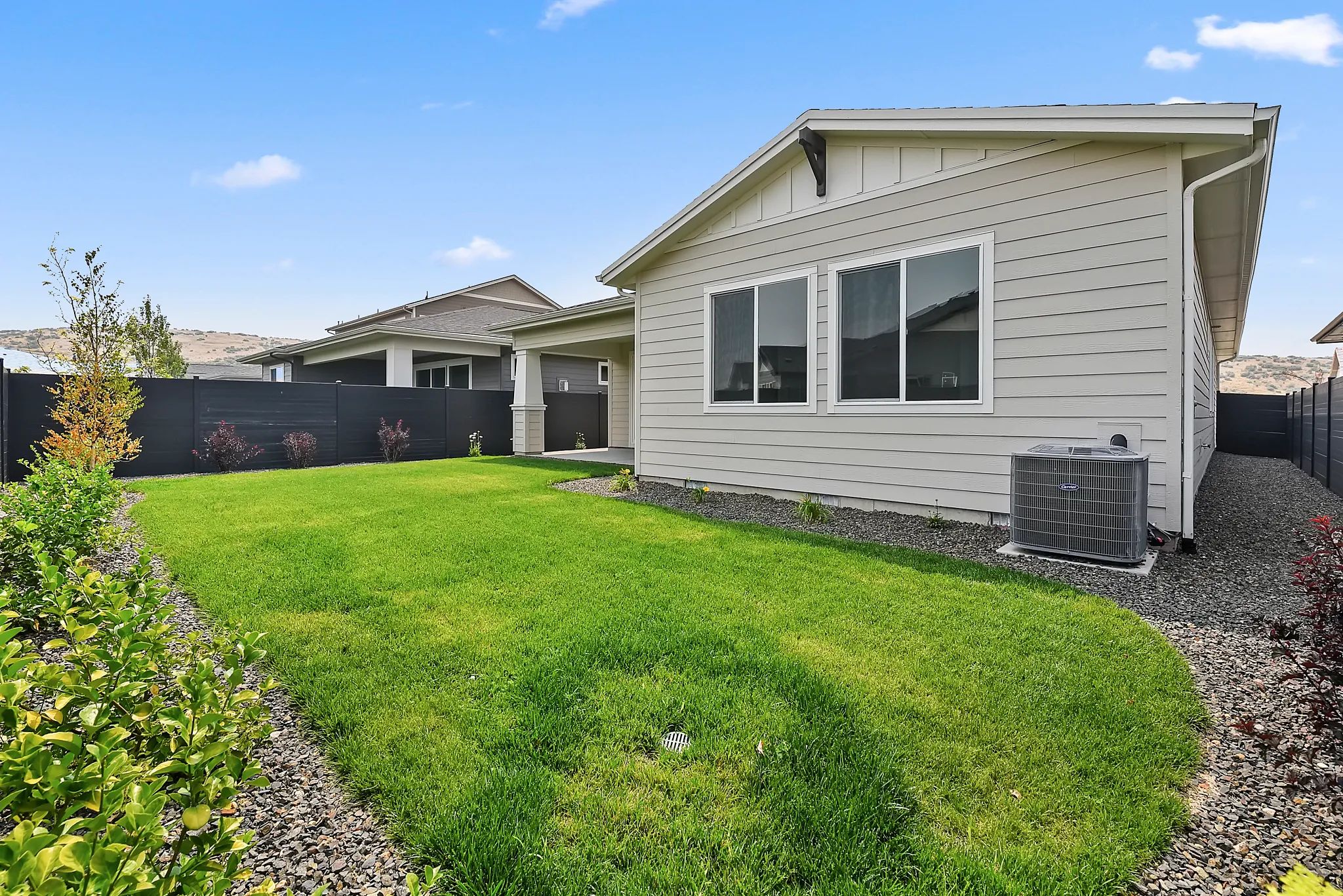 Valnova Connect HS 1215 Backyard