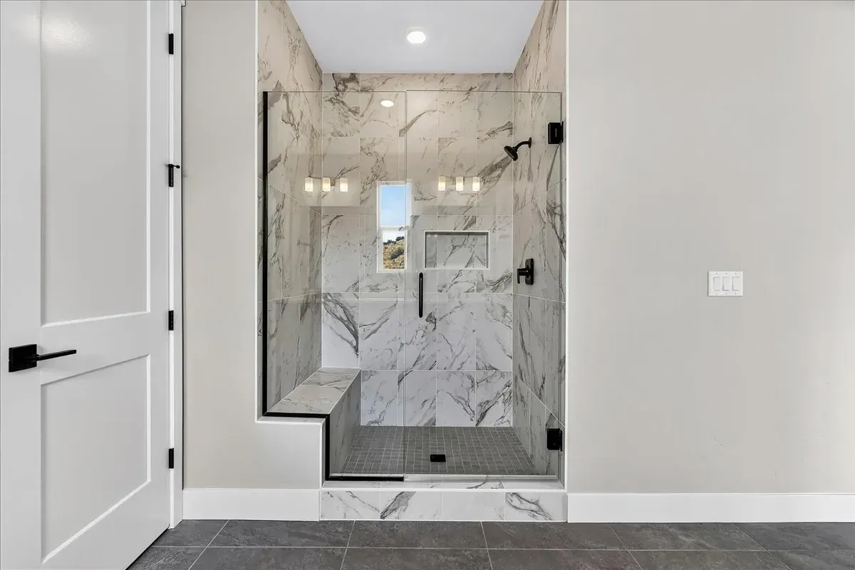 Valnova Symphony HS 1124 Primary Bath