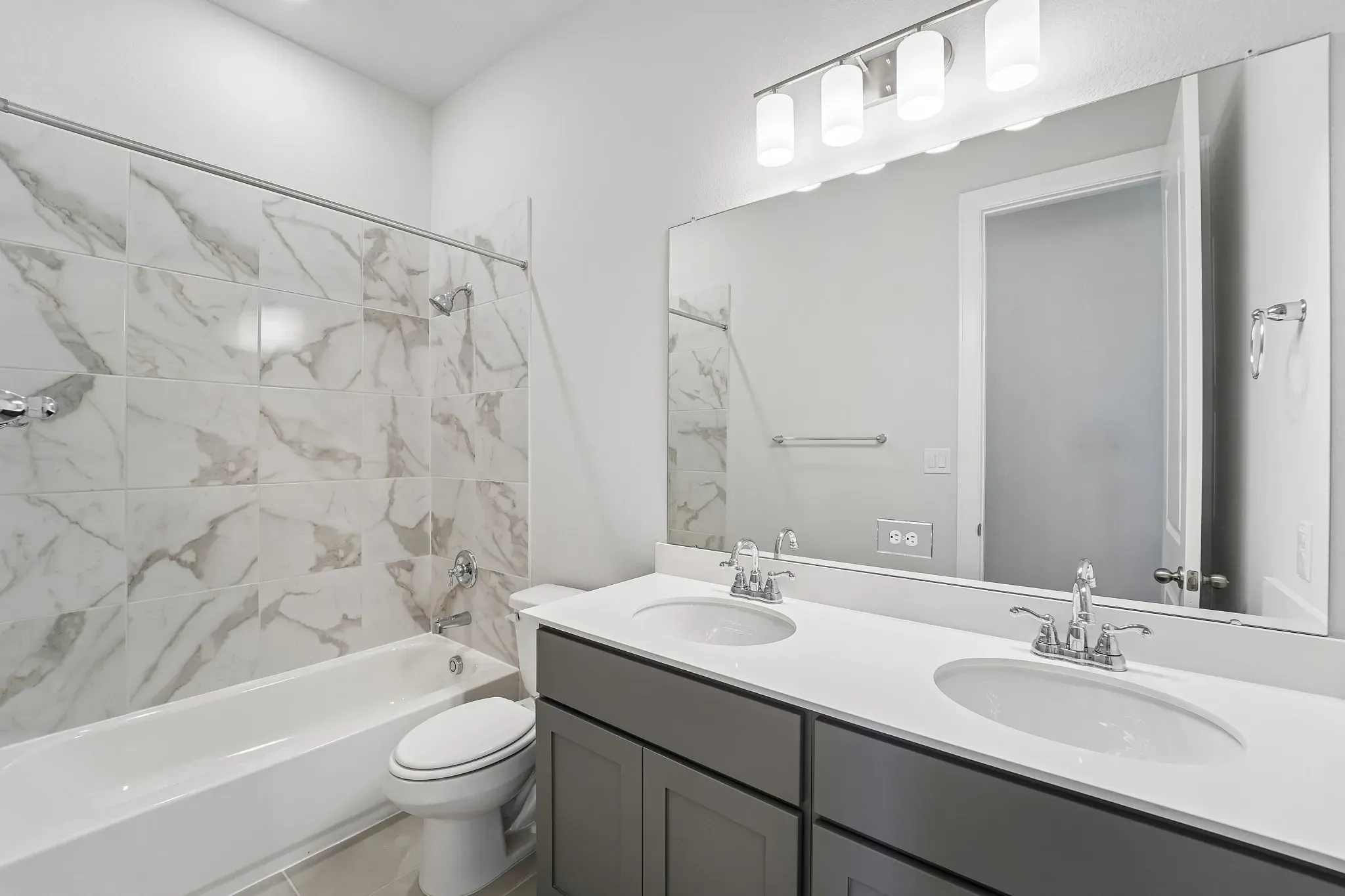 Homesite 0702 Bath 3