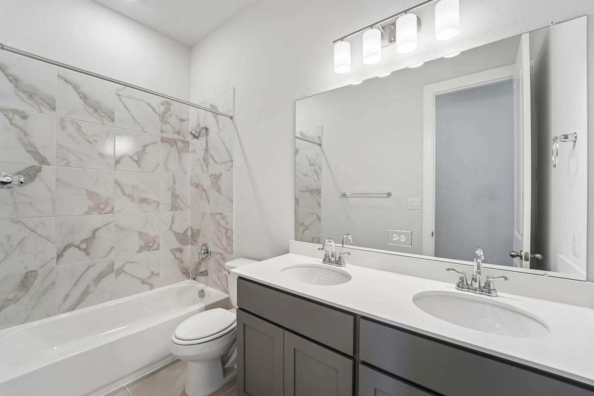 Homesite 0702 Bath 3