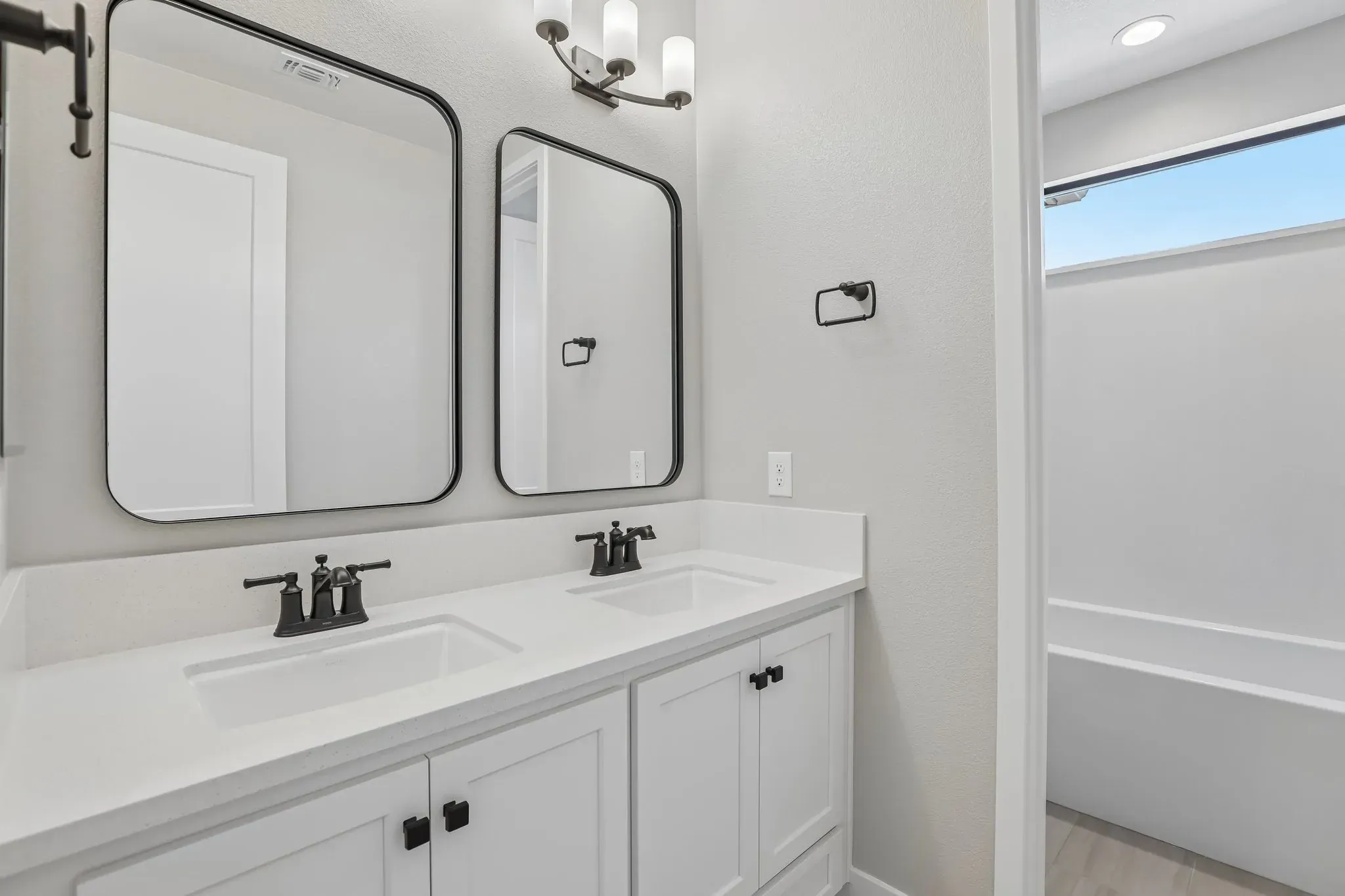 Orchard Grove Homesite 25 Secondary Bathroom