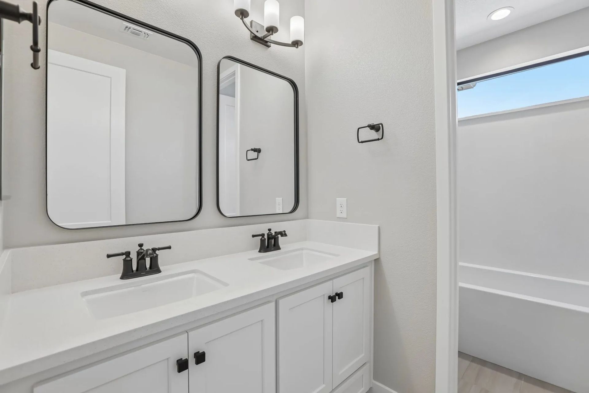 Orchard Grove Homesite 25 Secondary Bathroom
