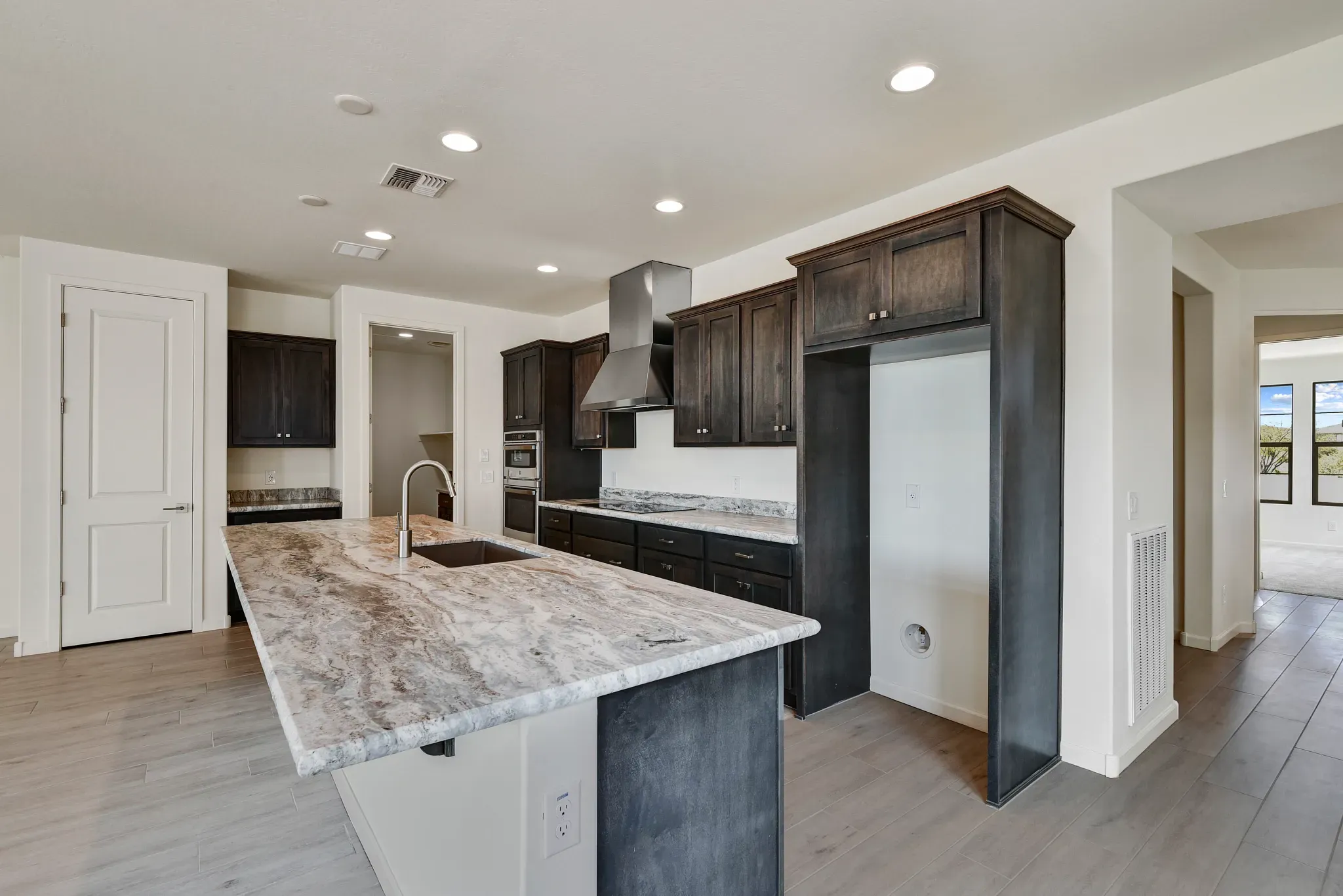 Wickenburg Ranch Evia HS 1820 Kitchen