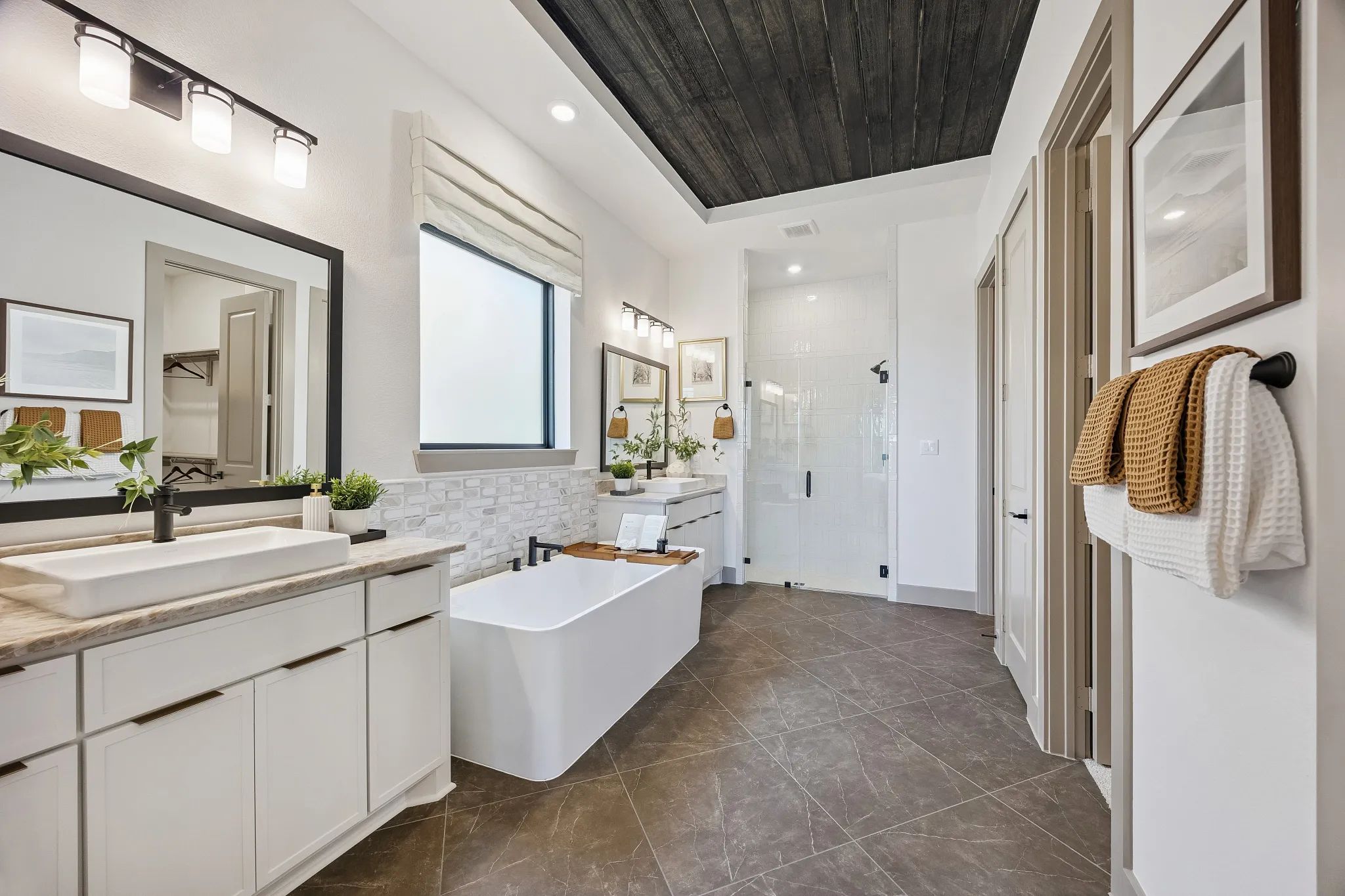 Plan 6029 Primary Bath - Staged