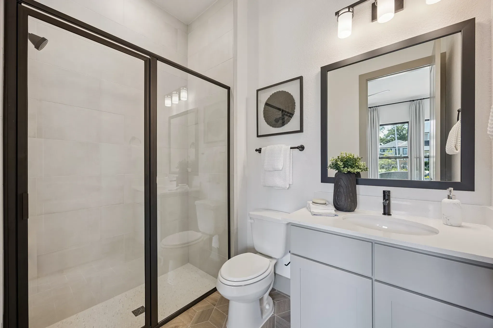 Plan 6029 Bath 2 - Staged