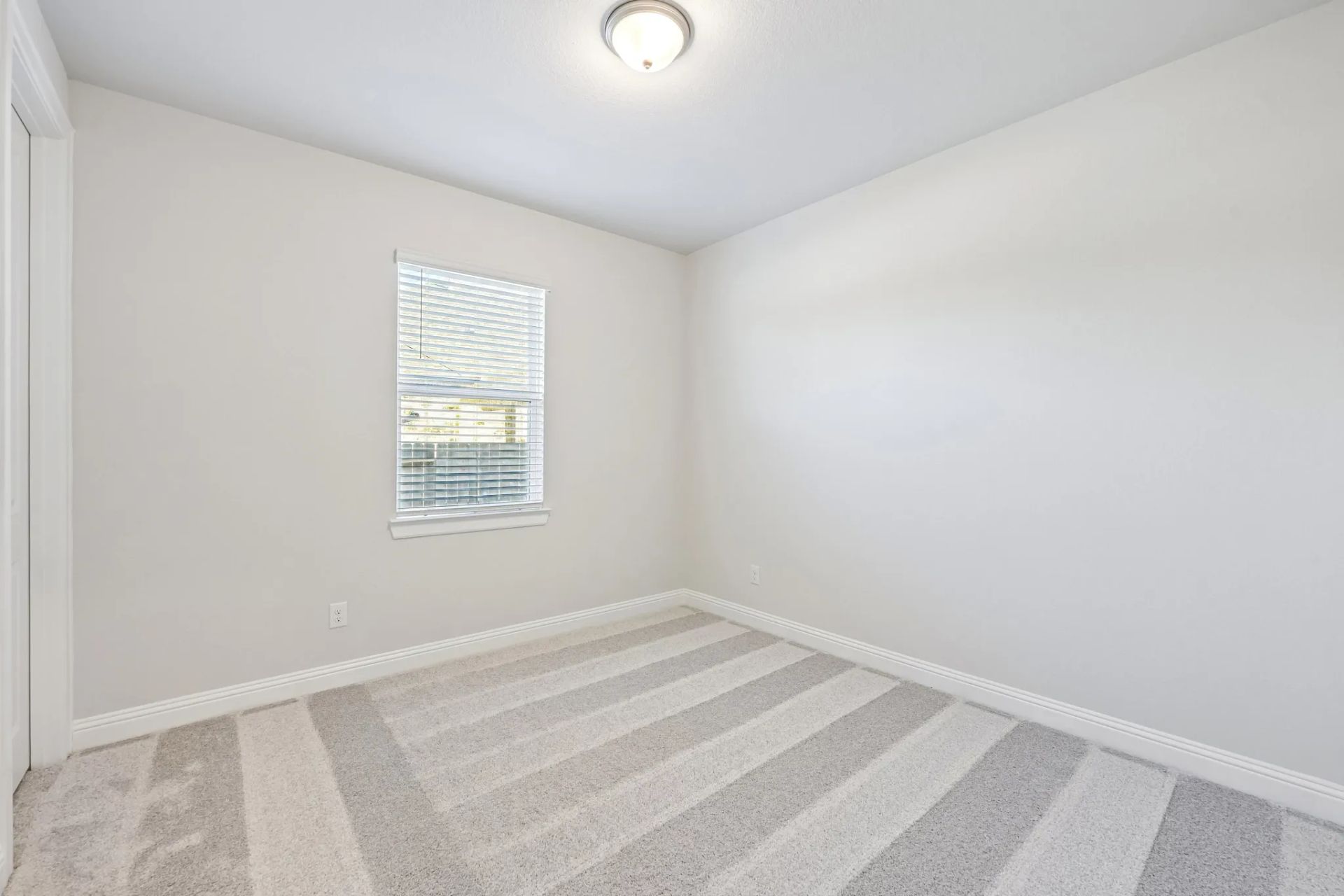 Homesite 5210 Bed 2