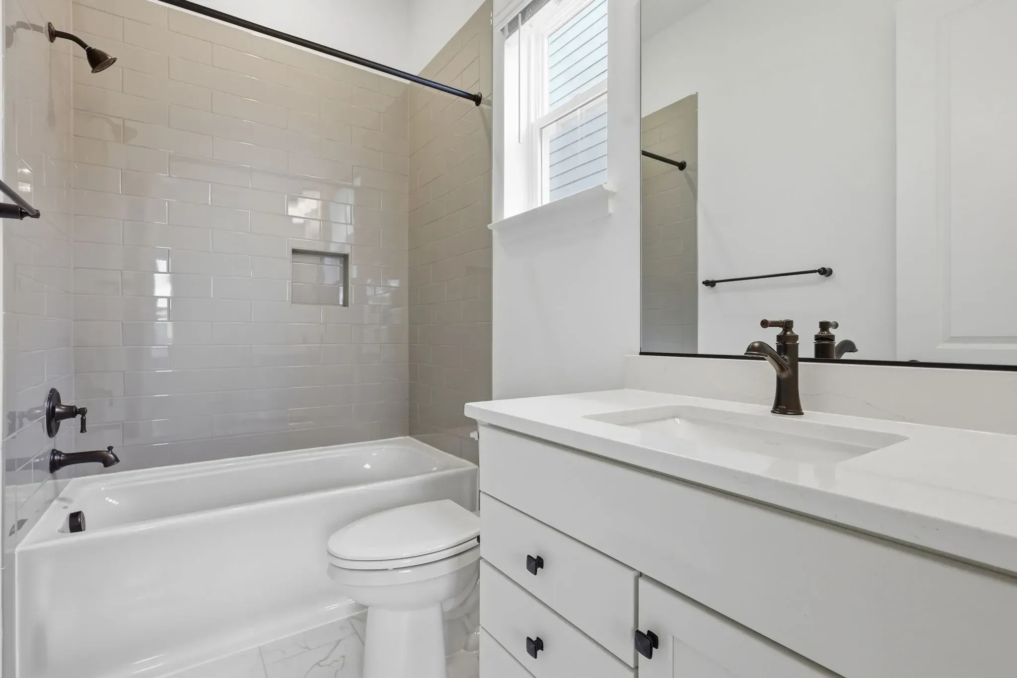 Vantage Guest Bath