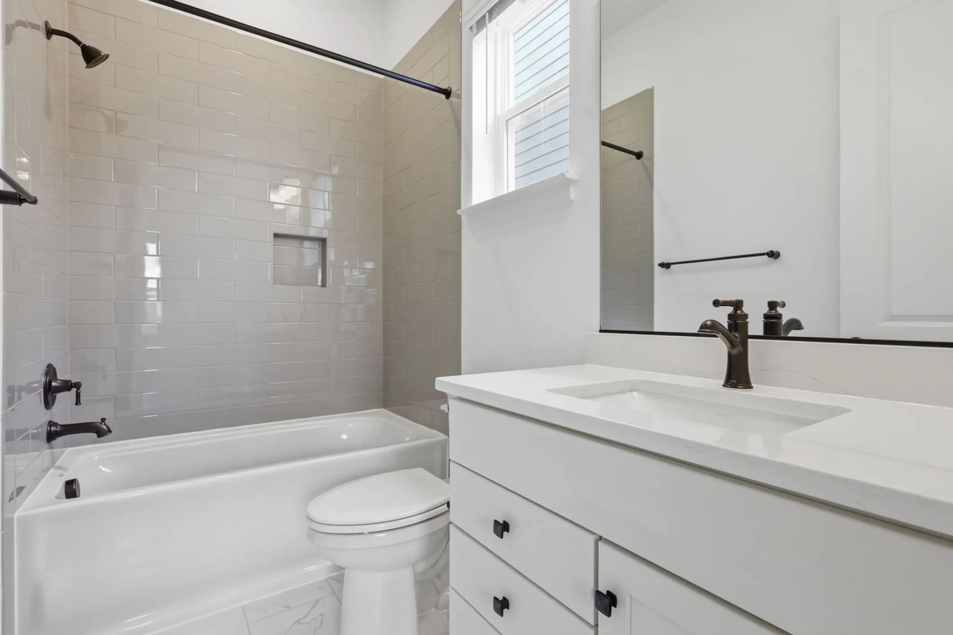 Vantage Guest Bath