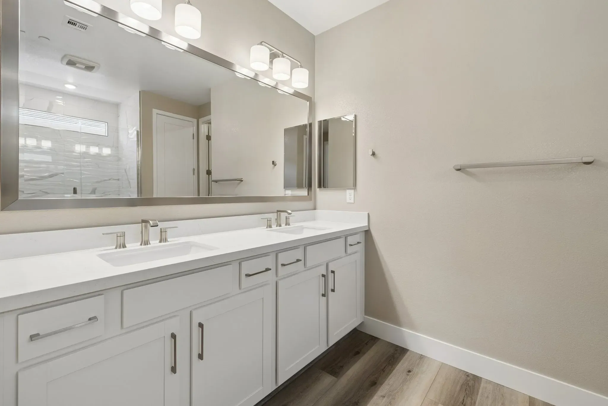 Synergy Primary Bath