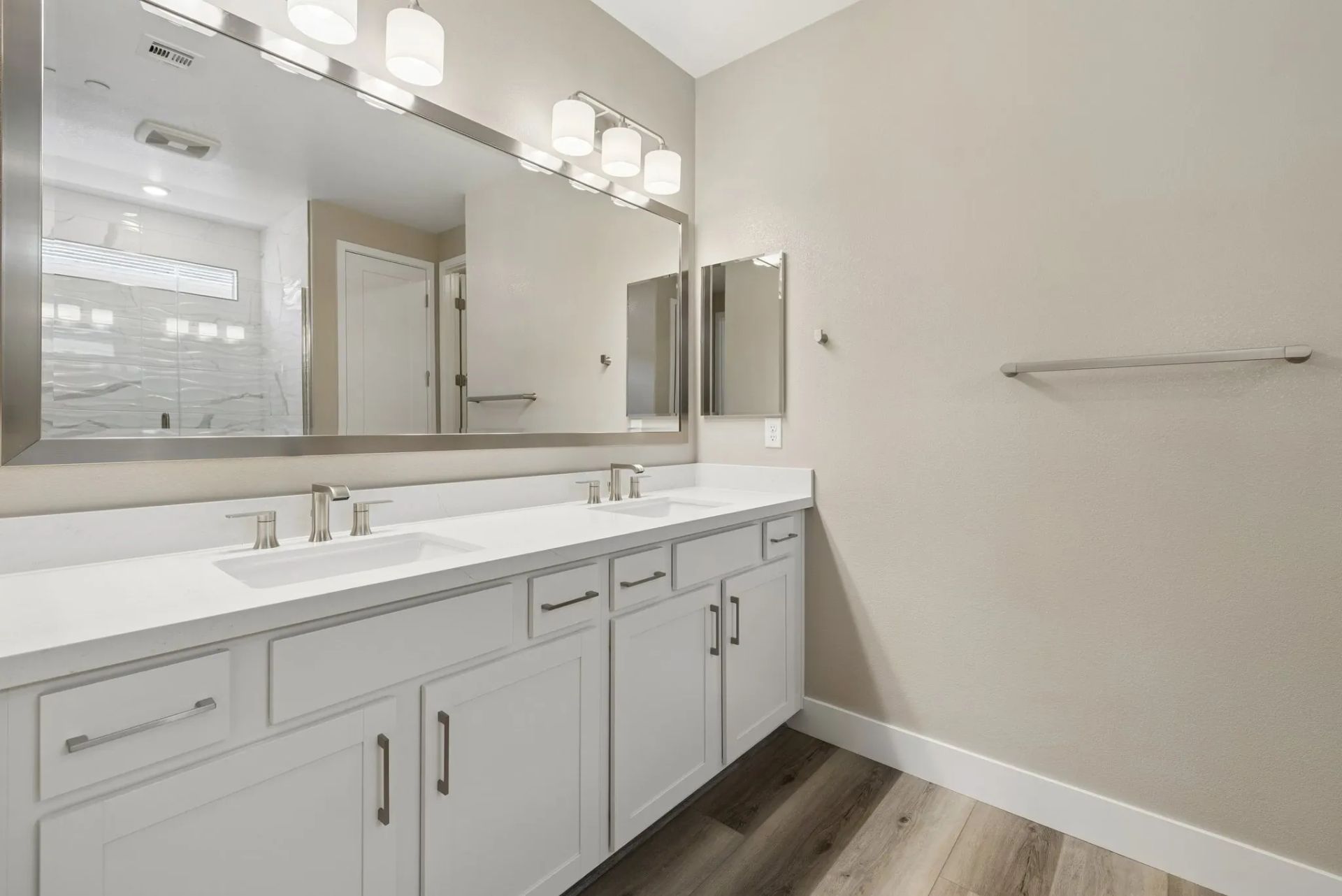 Synergy Primary Bath
