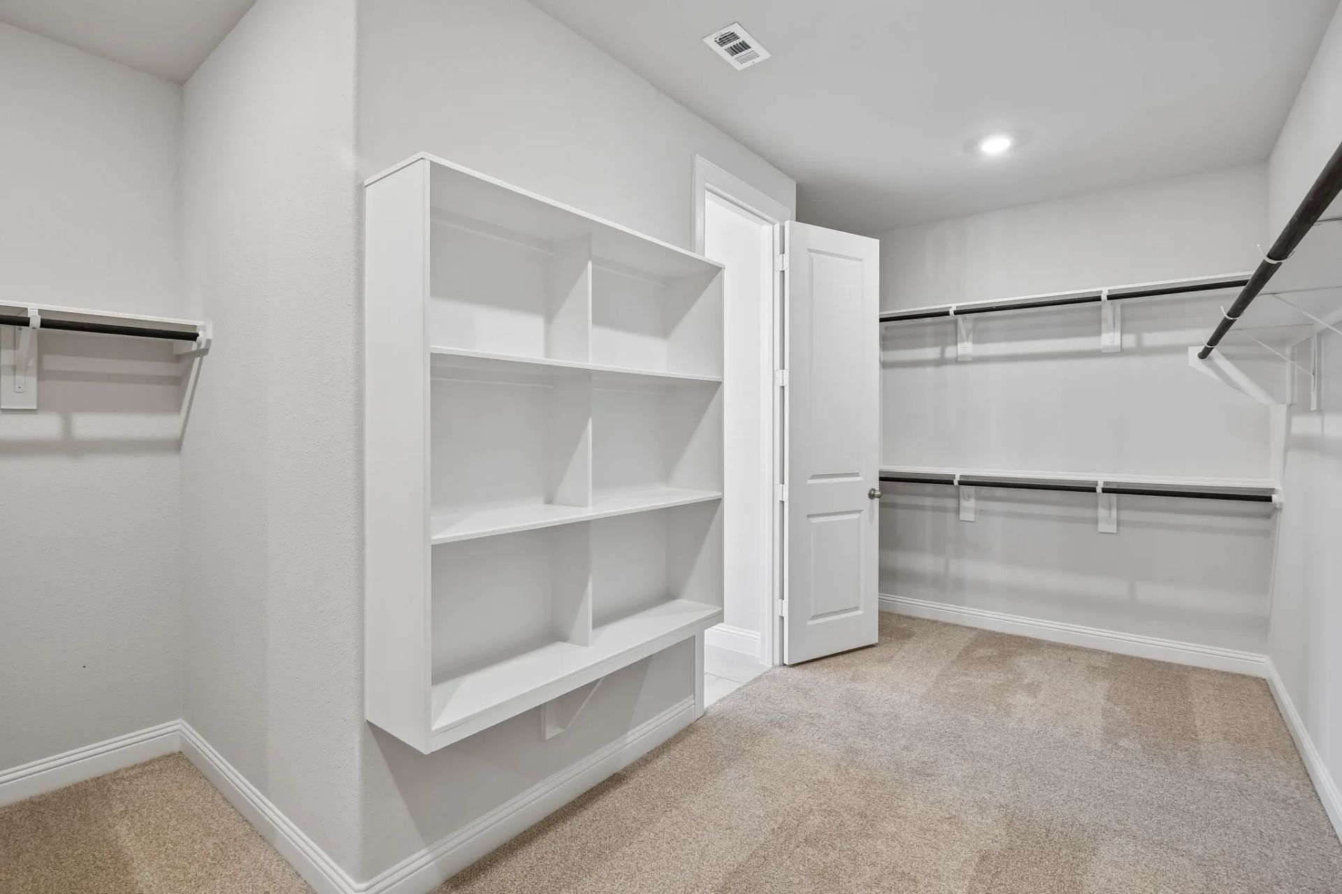 Homesite 4205 Closet
