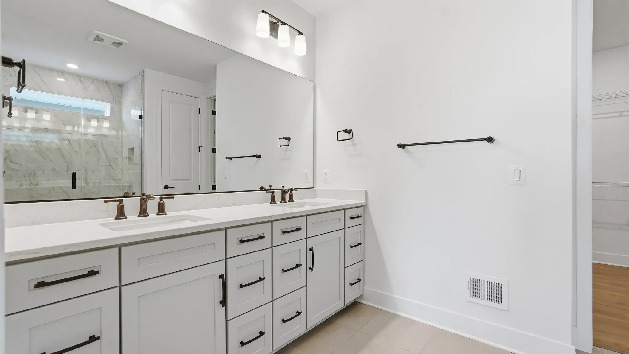 Synergy Primary Bath