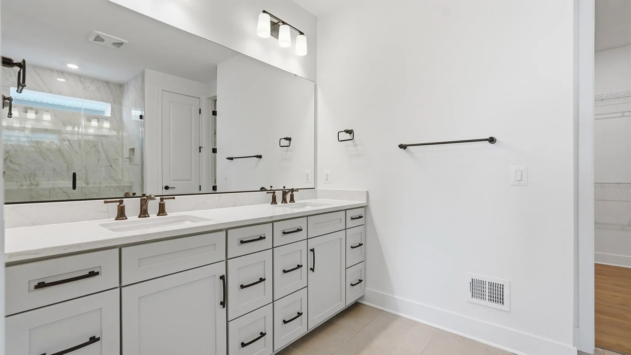 Synergy Primary Bath