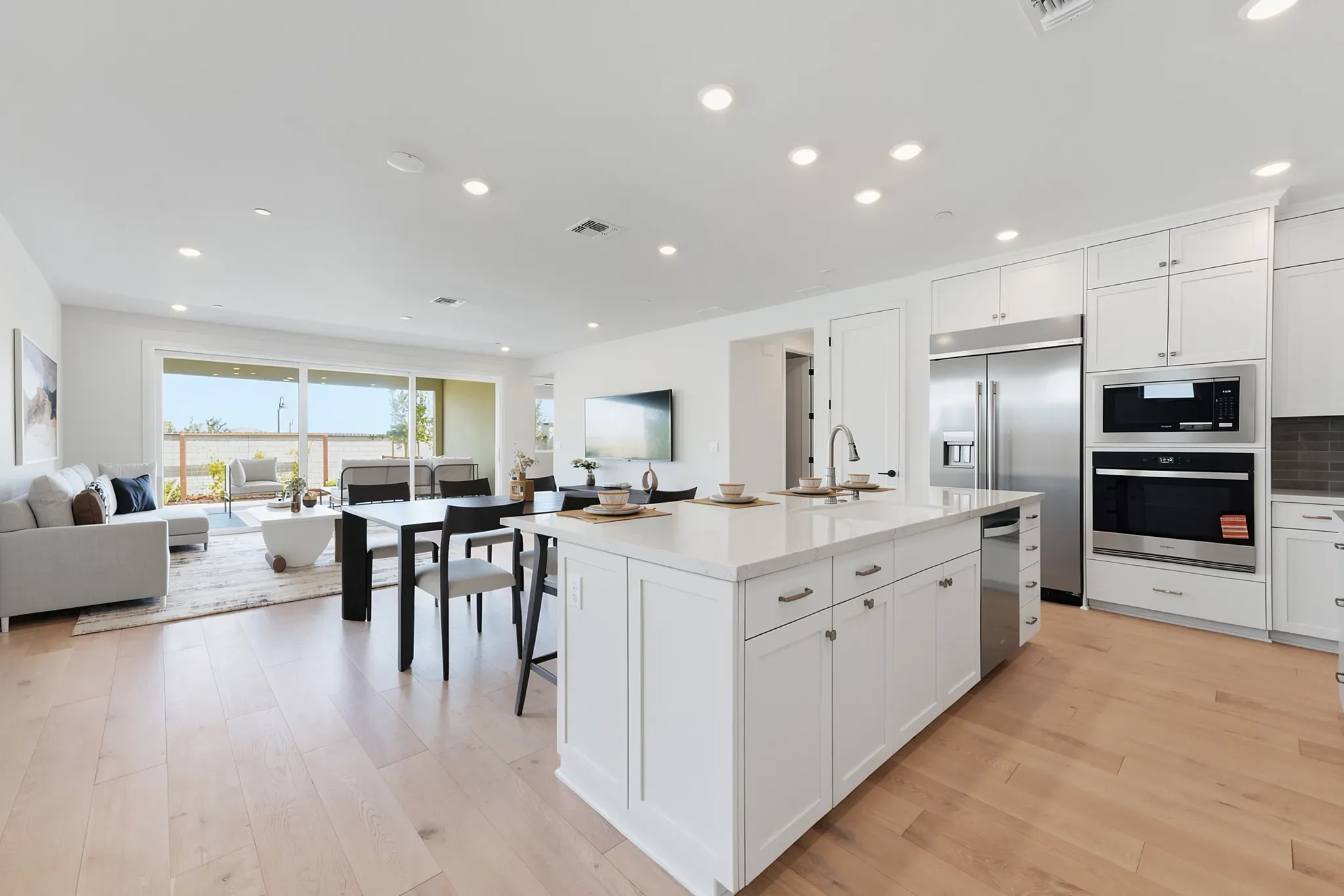 Kitchen & Great Room Virtually Staged