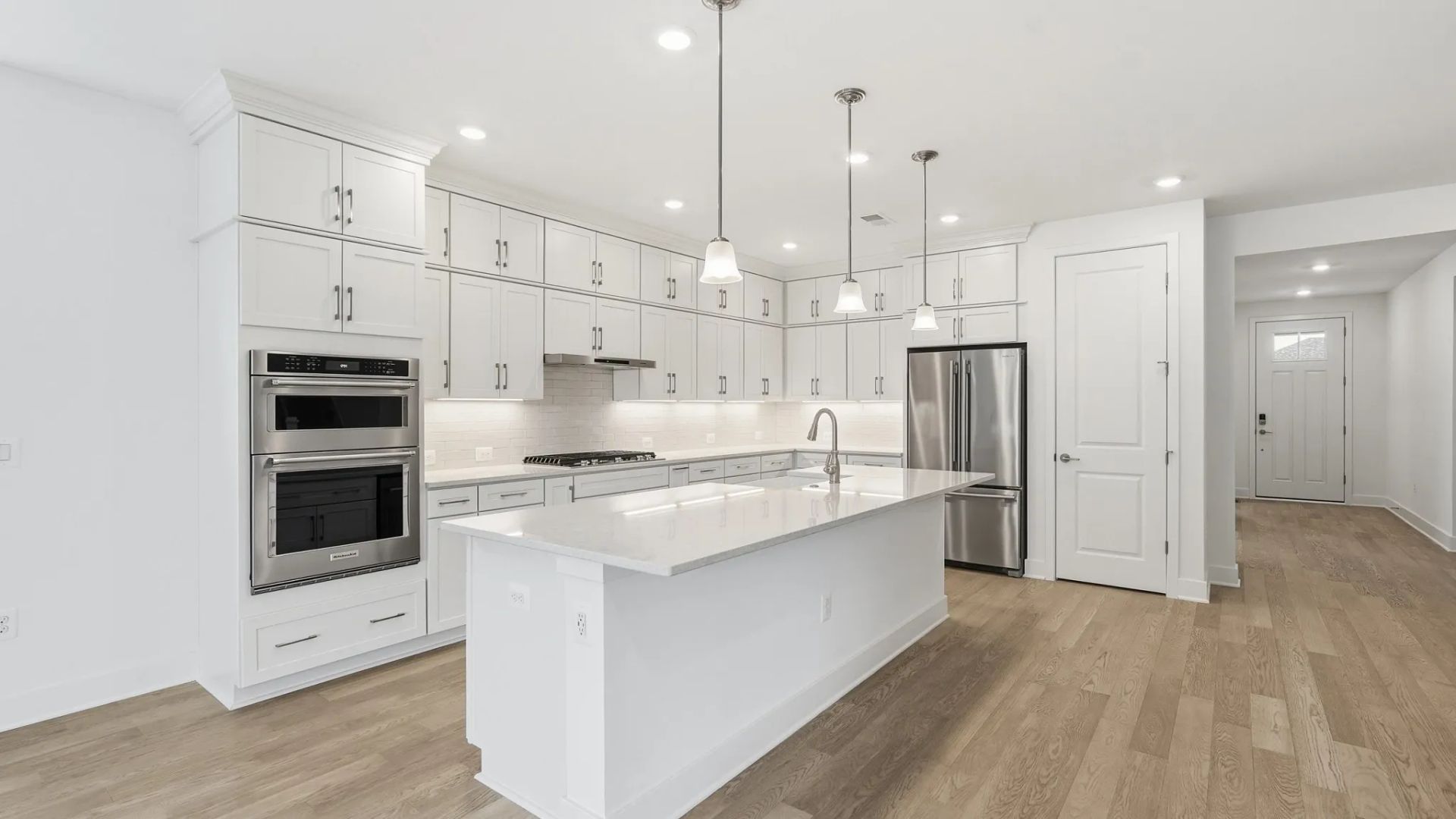 Ascend w/Loft Kitchen